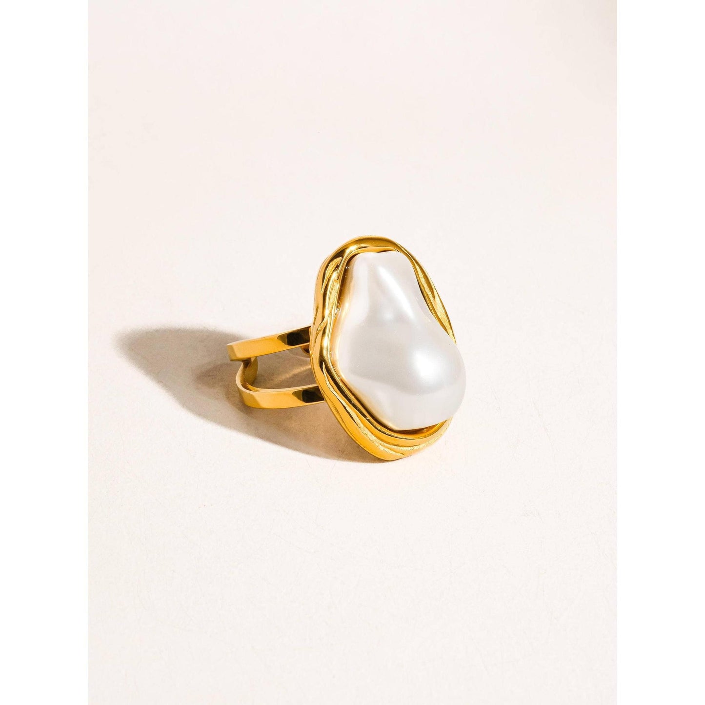 Cameron 18K Gold Non-Tarnish Classic Pearl Round Ring | Adjustable Ring