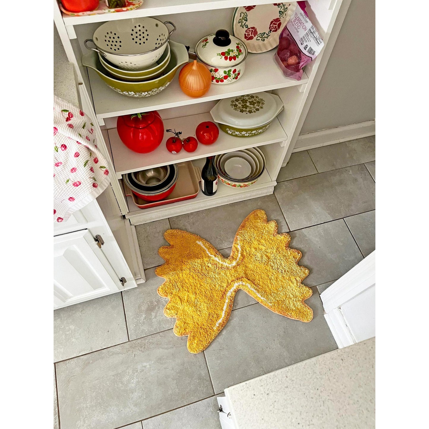 Farfalle Ultrasoft Rug | Decorative Wall Mat | Floorcloth Covering | 28" x 23"