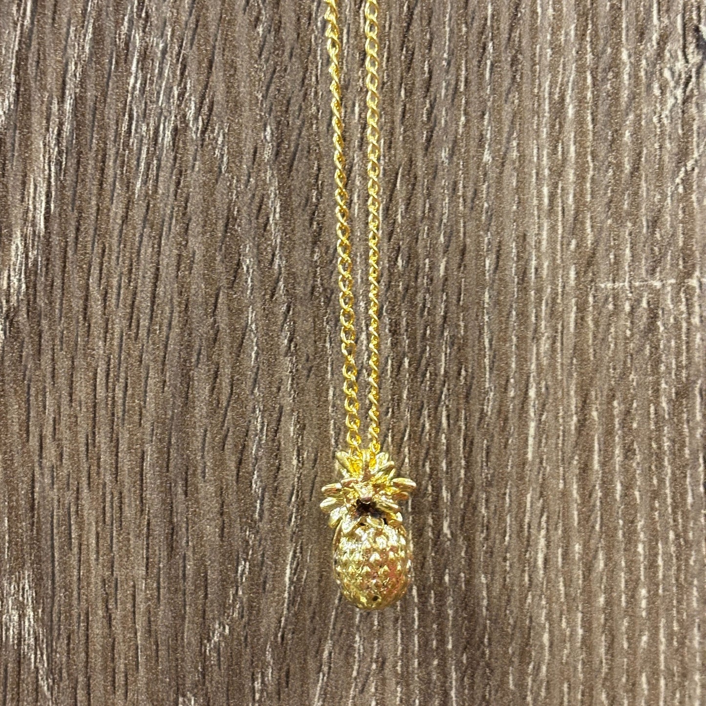 Gold Pineapple Pendant Necklace | Tropical Summer Jewelry