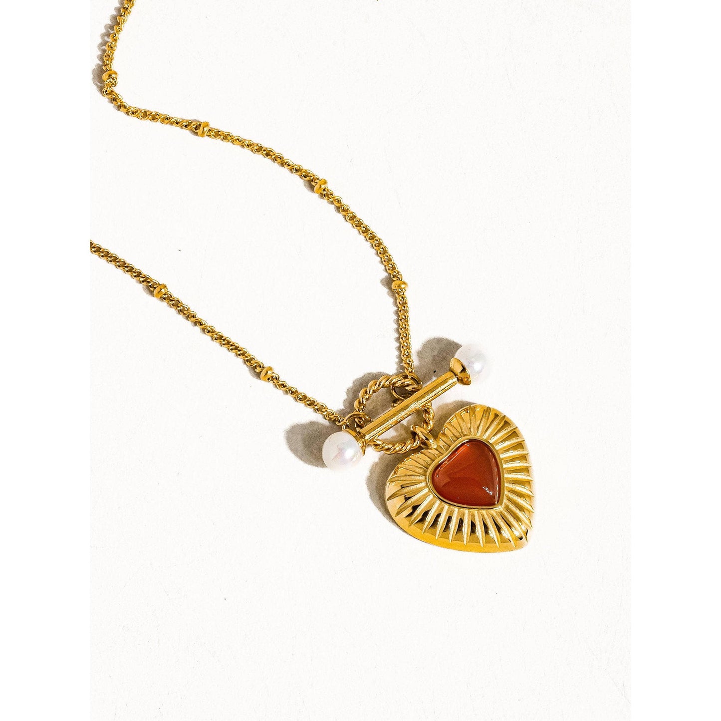 Havana 18K Non-Tarnish Vintage Heart Chain Necklace | Gold Plated Stainless Steel with Agate Pendant, Hypoallergenic
