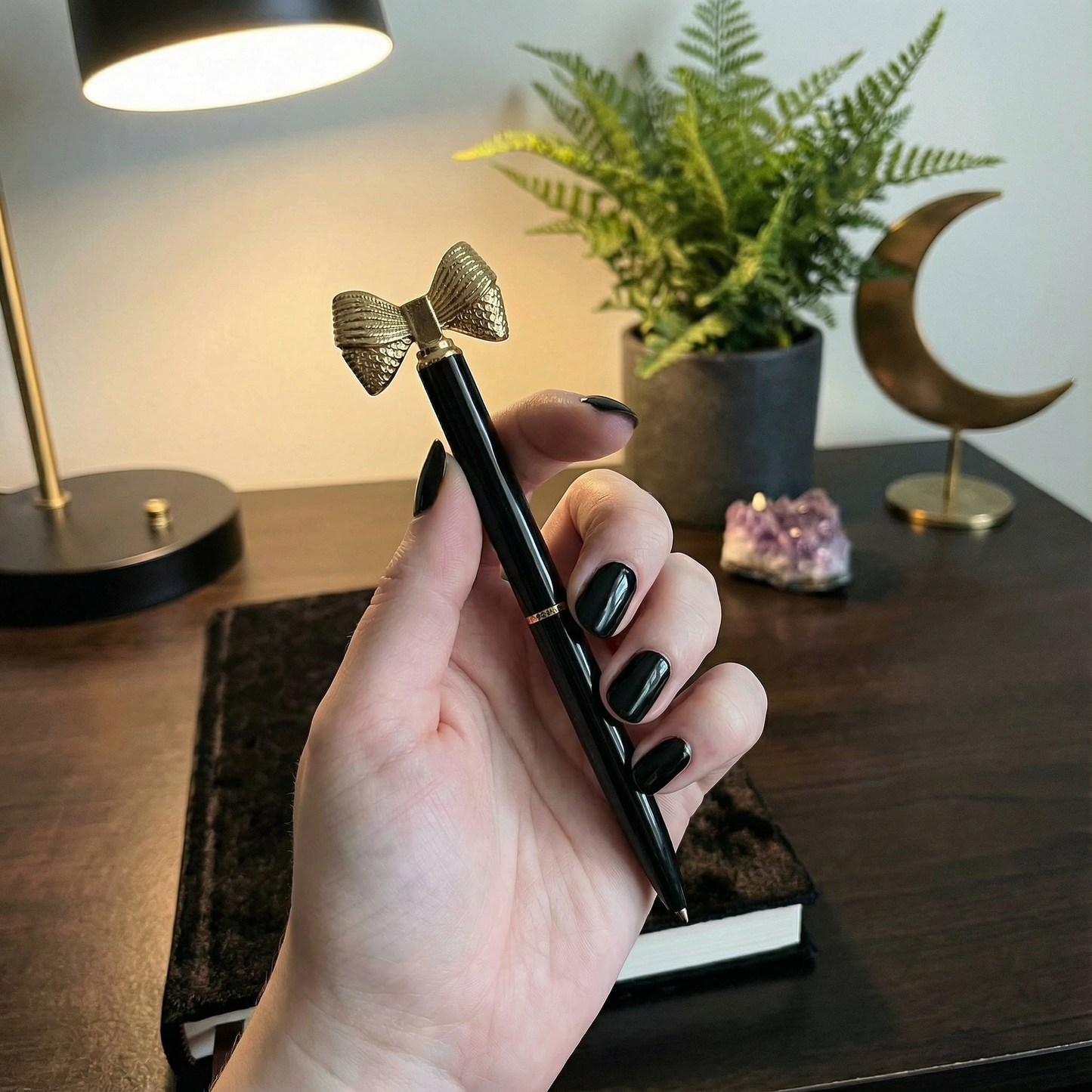 Pretty Refillable Bow Pen | Black and Metallic Gold Single Pen