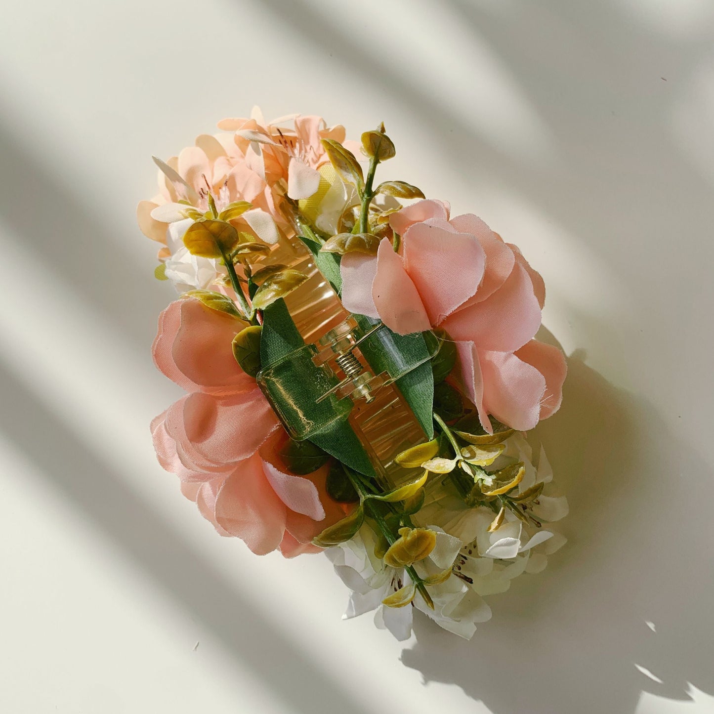 Velvet Claws Floral Hair Clip | Perfect Peach Petals | Claw Clip in Velvet Travel Bag