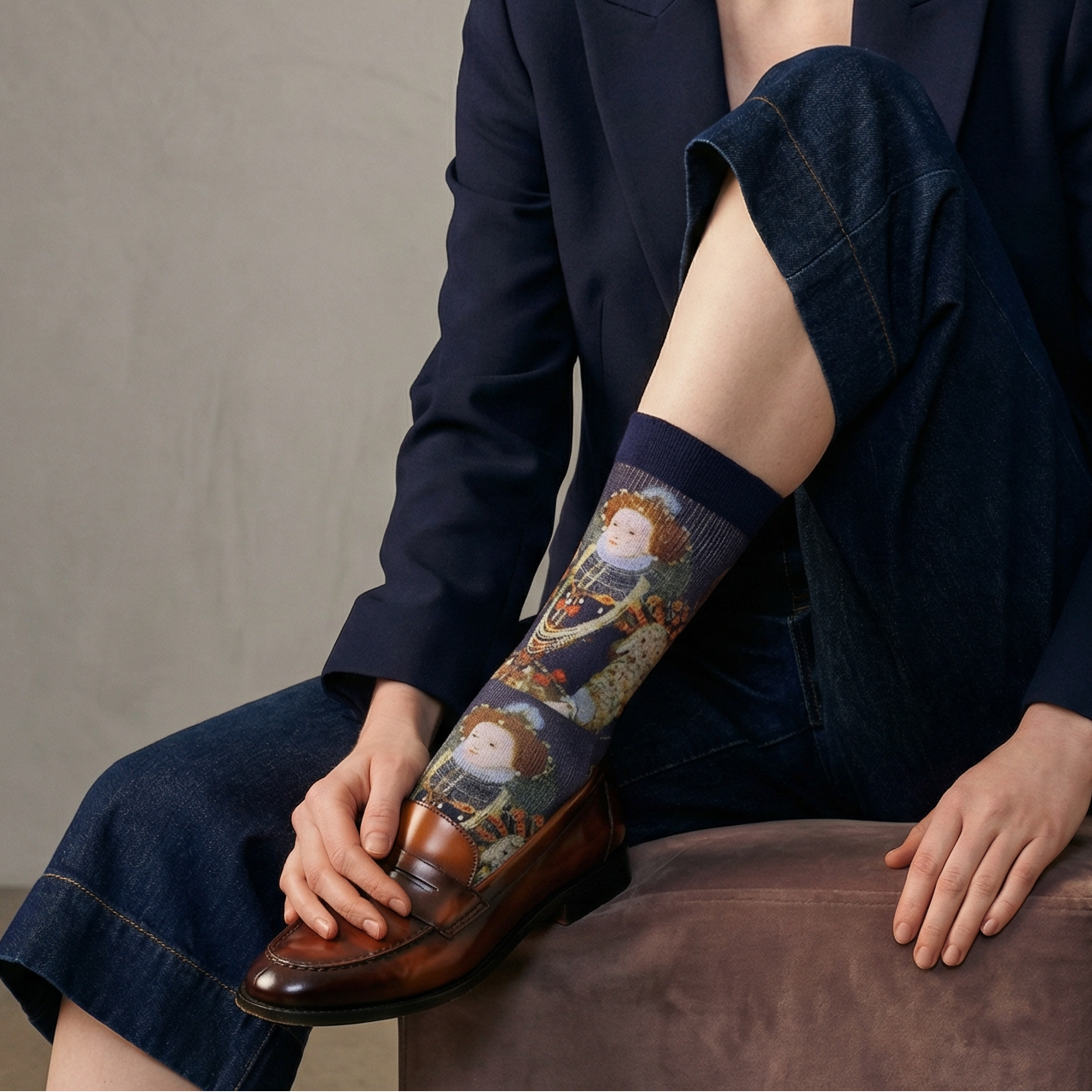 Women's Queen Elizabeth I Socks | Historic Portrait Novelty Crew Socks