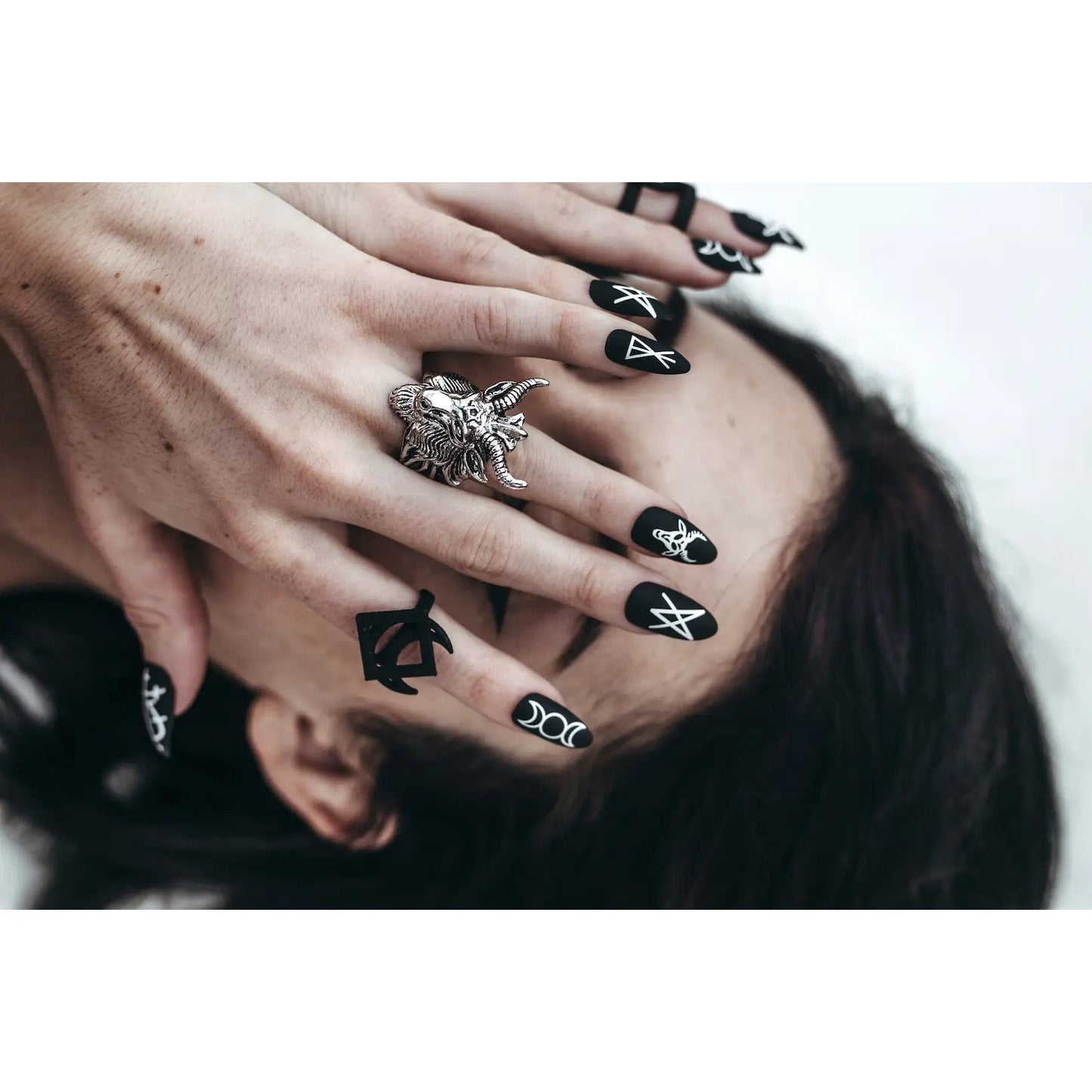 Bad Witch Nailz | Press On Nail Kit Includes 24 Nails