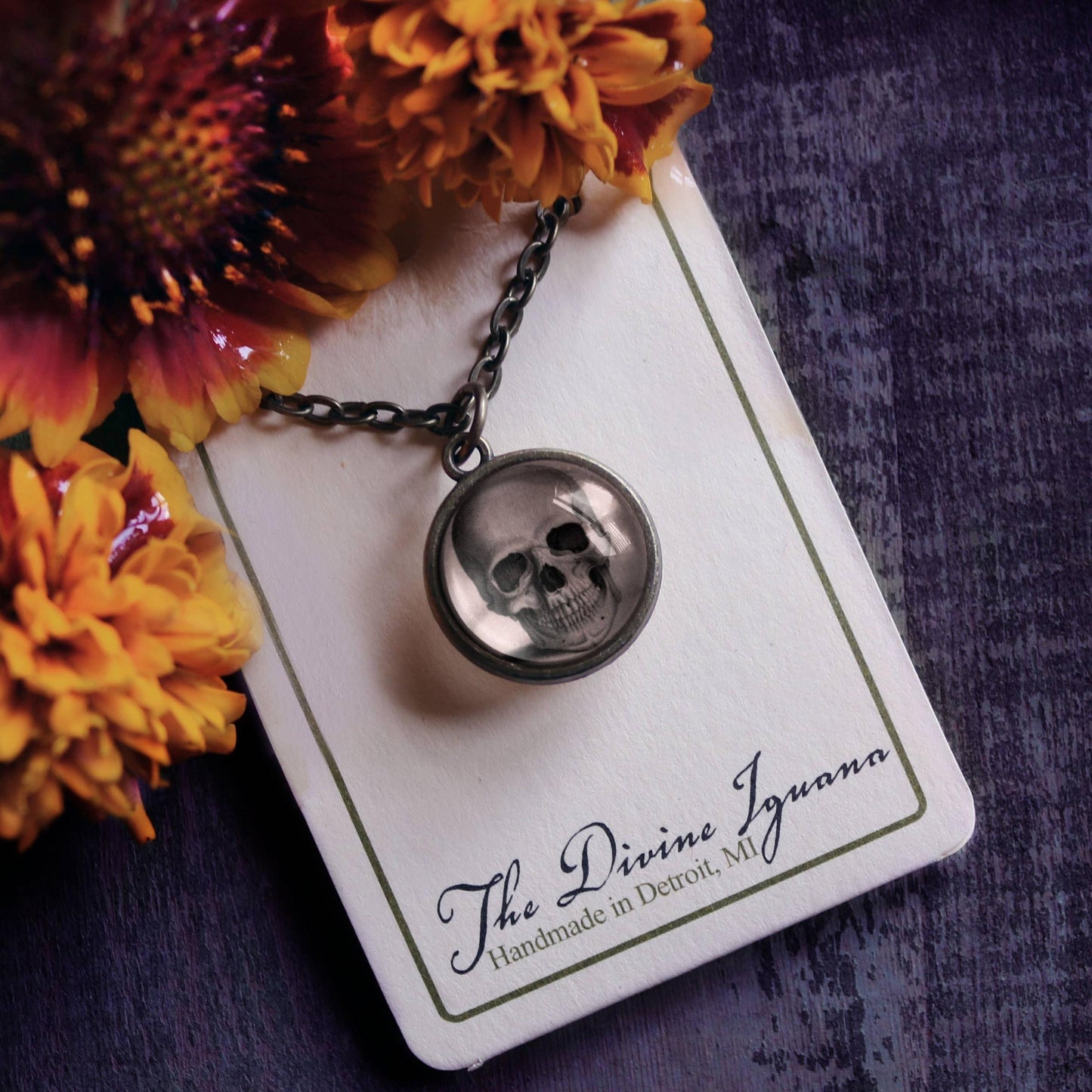 Pale Skull Simple Reversible Pendant Necklace