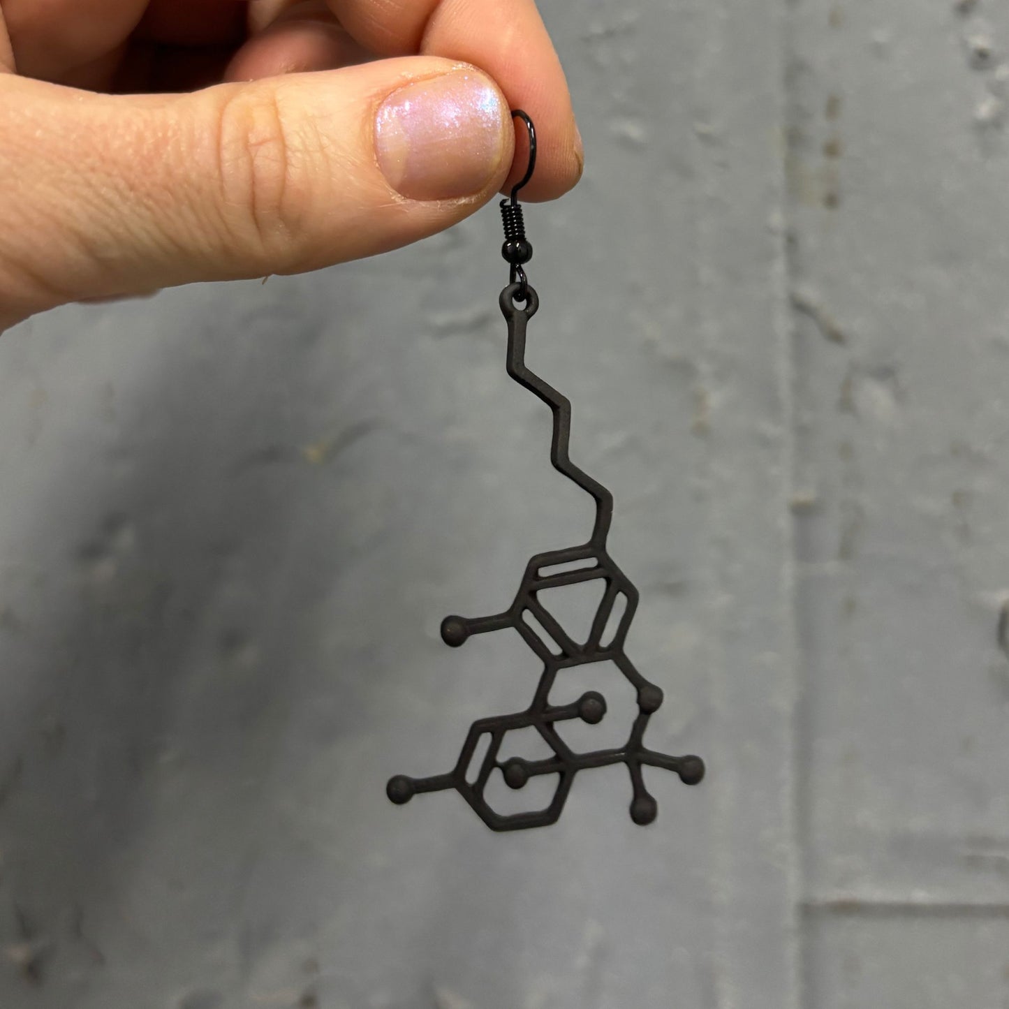 Molecule Earrings | Openwork Atomic Structure Dangle Earrings in Black or Gold