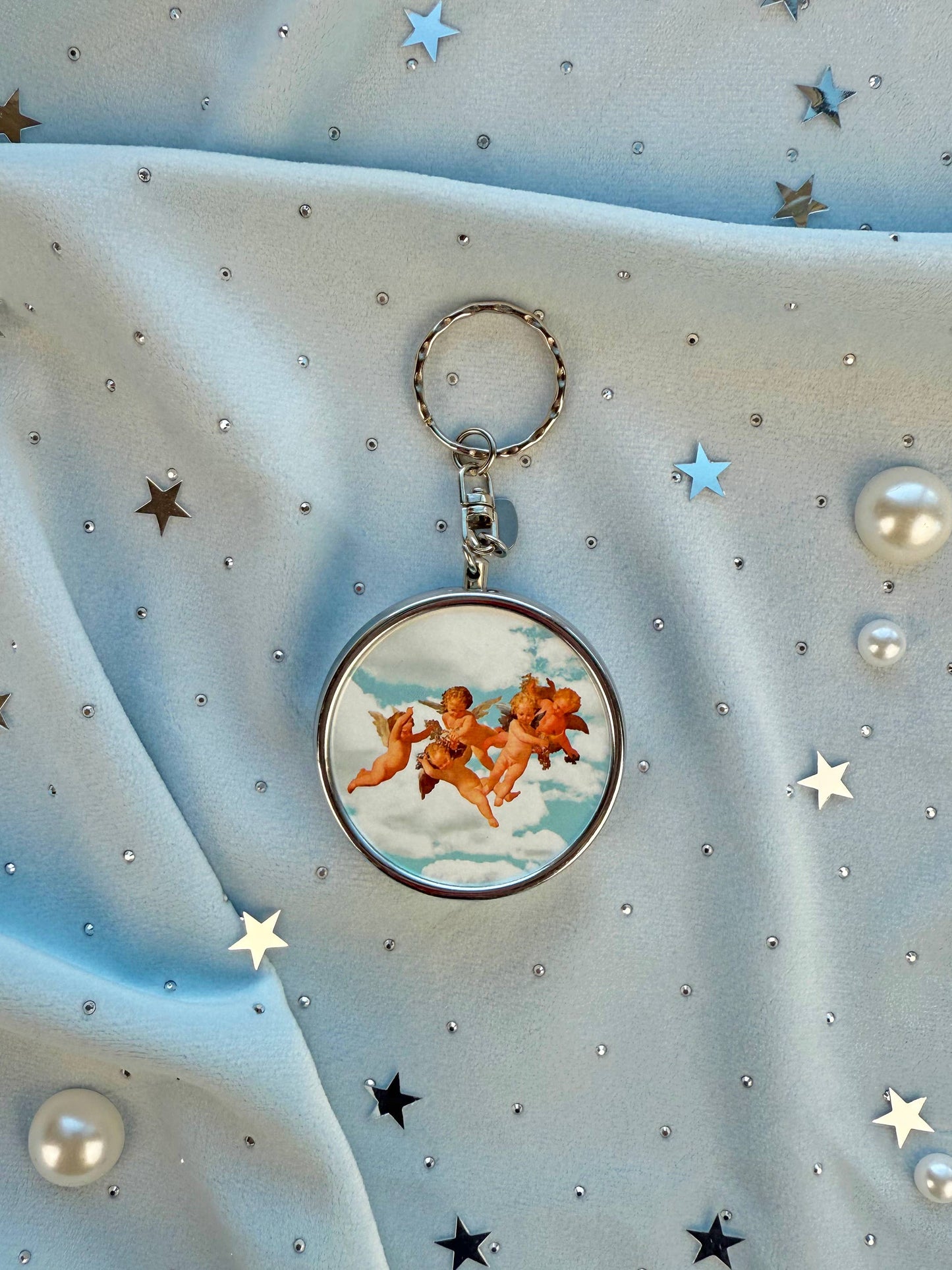 Cherub Ash Tray Keychain | Angel Cherub Pocket Ashtray Keychain | Cute Kitsch Smoking Accessory