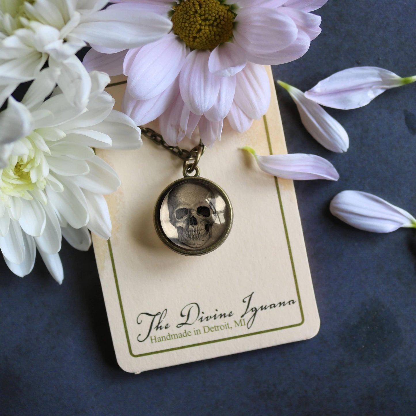 Pale Skull Simple Reversible Pendant Necklace