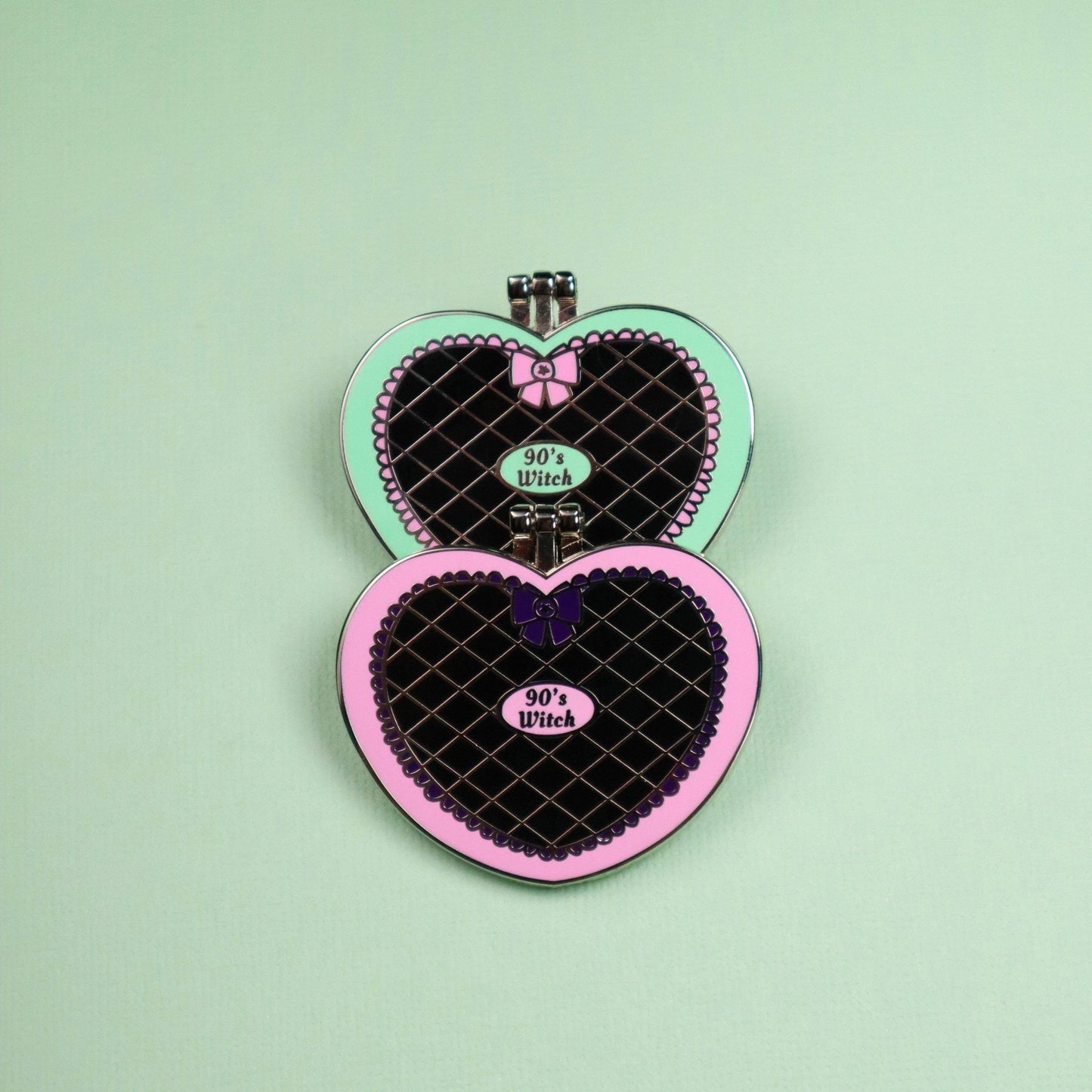 90's Witch Polly Pocket Style Open and Close Pin Brooch Heart-Shaped Locket