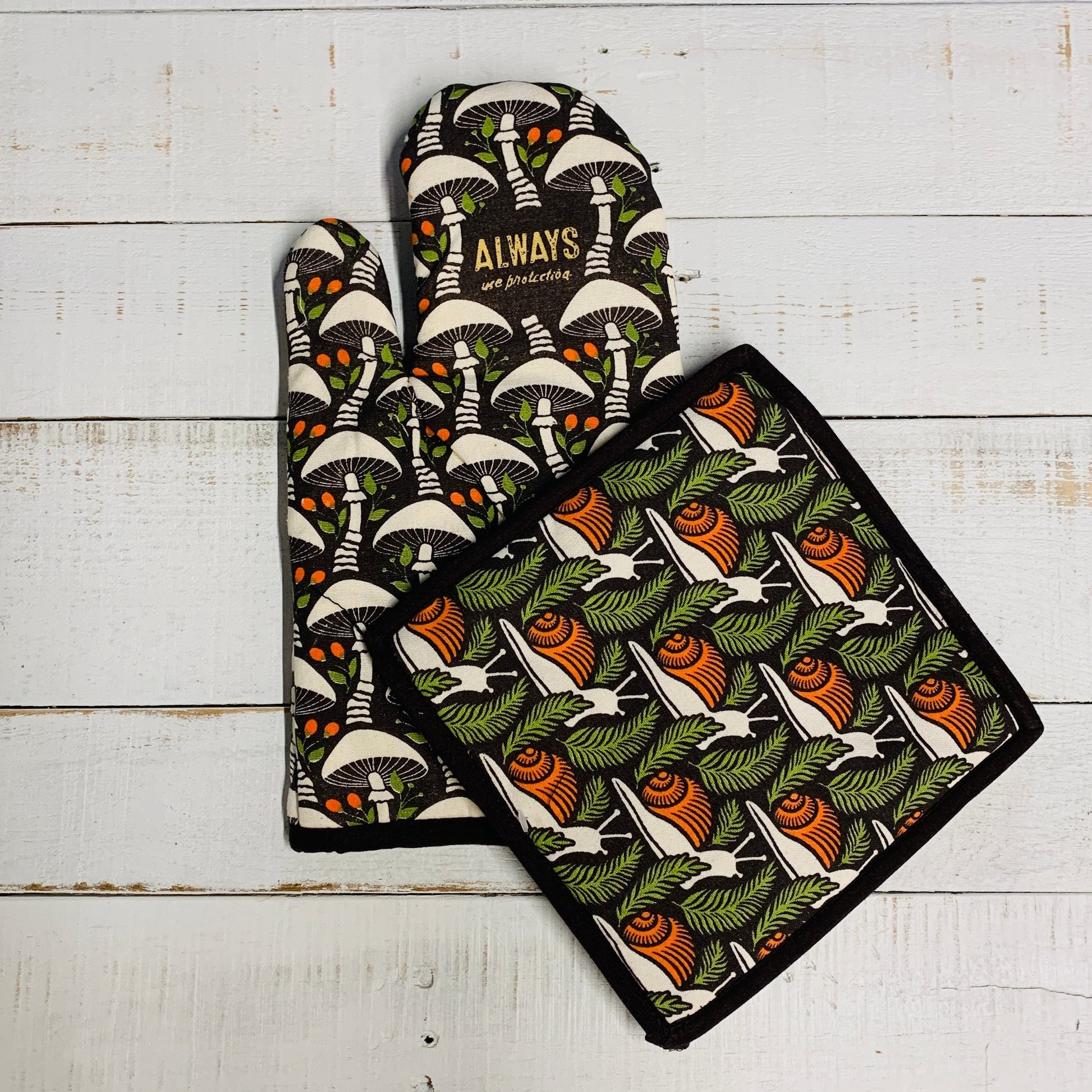 Always Use Protection Kitchen Set | Oven Mitt and Potholder