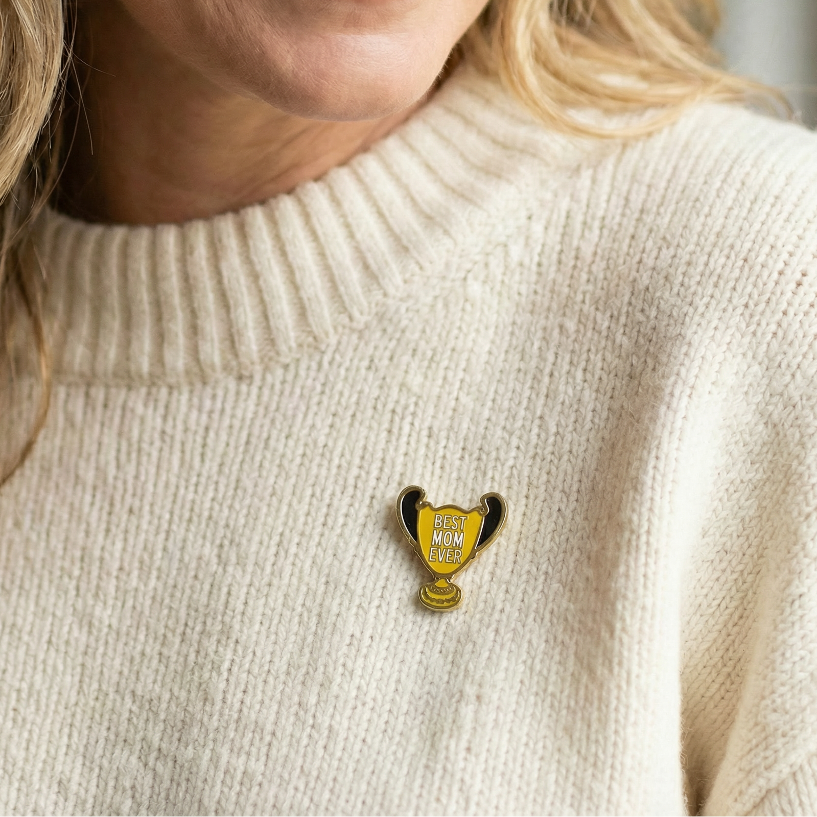 Best Mom Ever Trophy Enamel Pin and Card