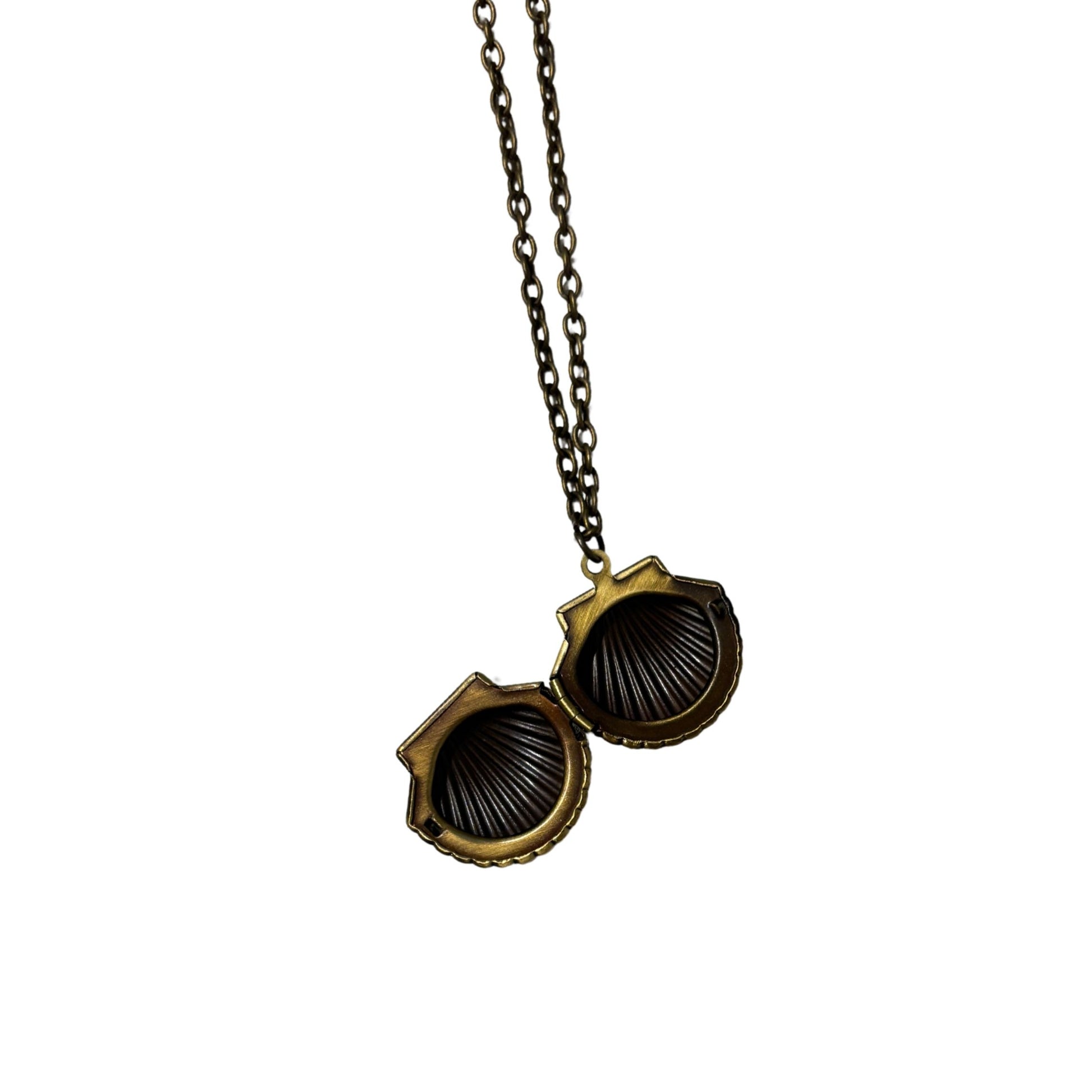 Bronze Seashell Locket Pendant Necklace | Vintage Ocean-Inspired Charm