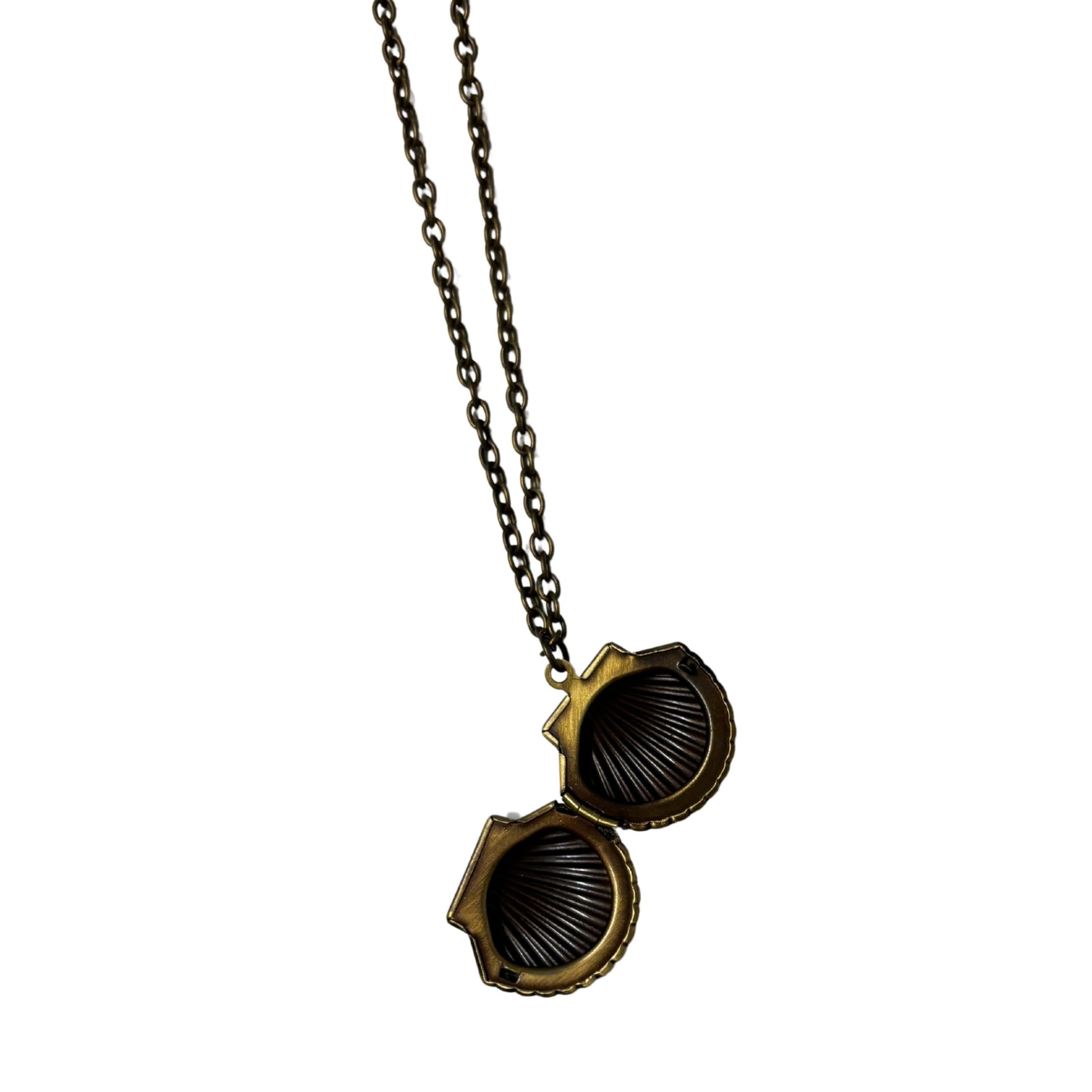 Bronze Seashell Locket Pendant Necklace | Vintage Ocean-Inspired Charm