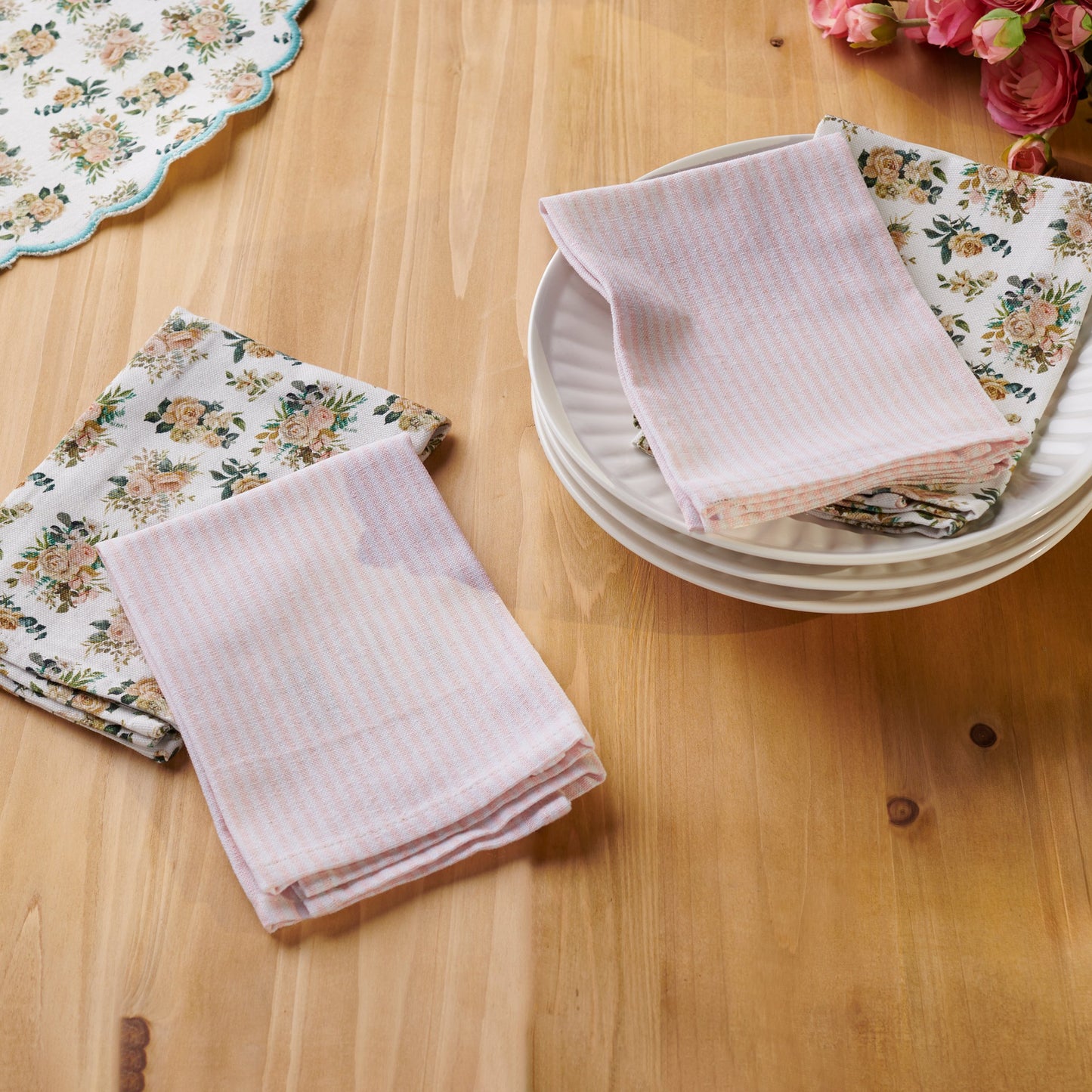 Cabbage Rose Cotton Linen Napkin Set of 4 | 15" x 15"