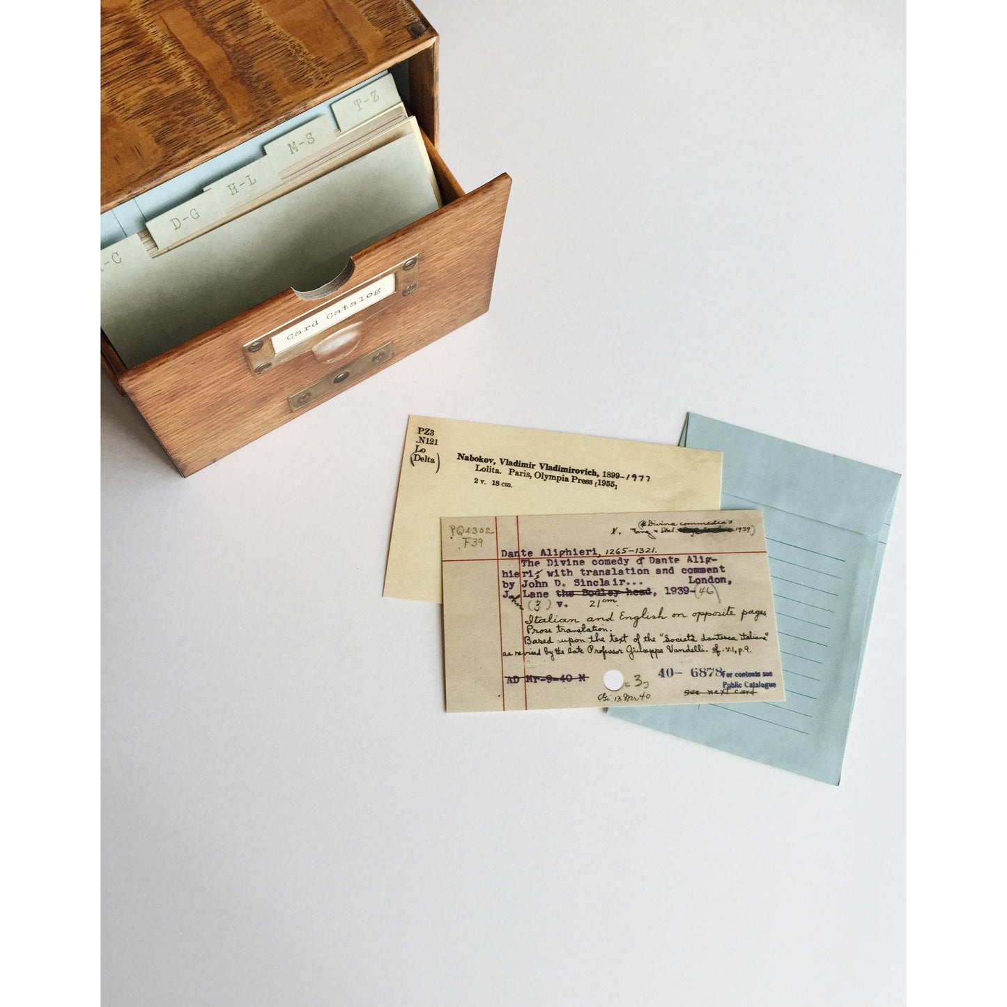 Card Catalog Notecard Set in Keepsake Tromp D'Oeil Box | Bibliophile Library Gifts Vintage Cards