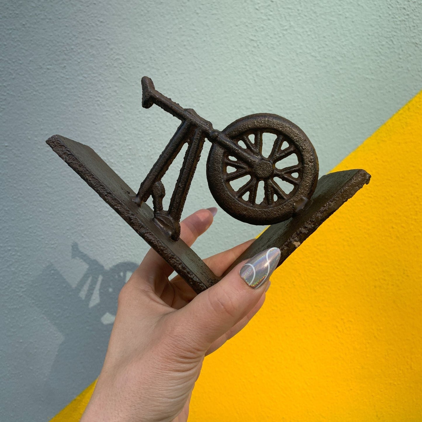 Cast Iron Bike Bookends Set | Decorative Brown Bicycle Bookshelf Stand Support Brace Holder