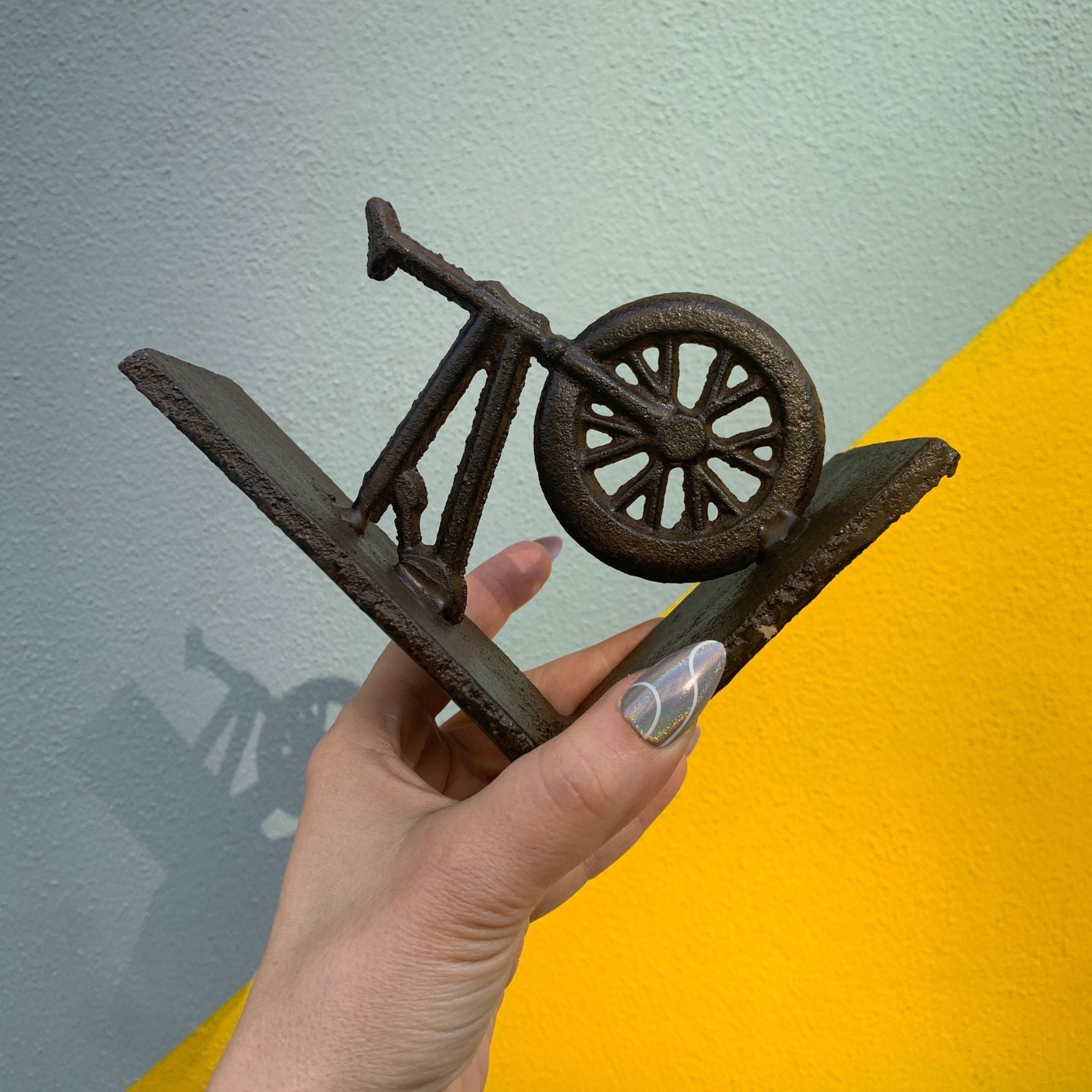 Cast Iron Bike Bookends Set | Decorative Brown Bicycle Bookshelf Stand Support Brace Holder