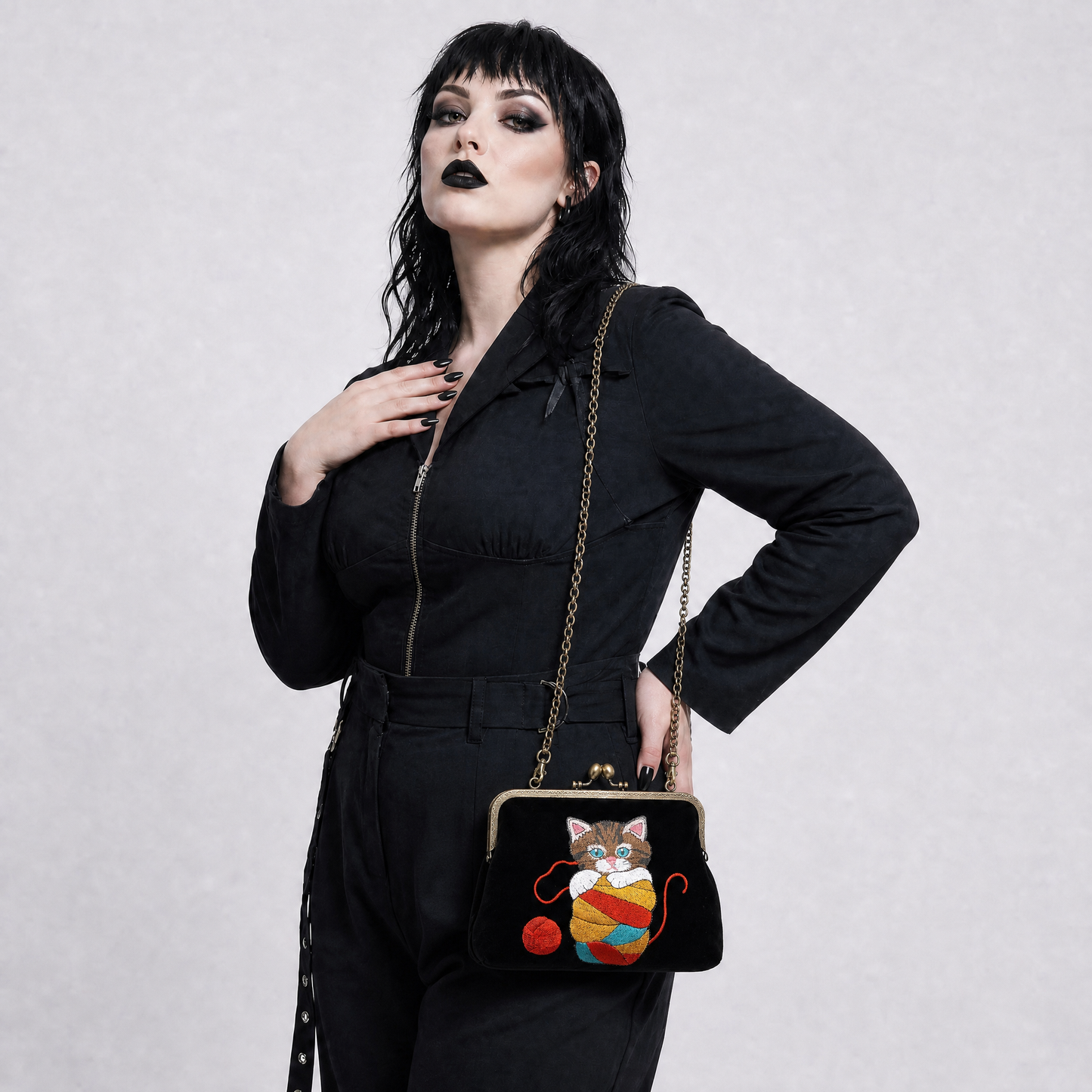 Cat in Yarn Kisslock Bag in Linen Blend-COMECO INC-The Bullish Store