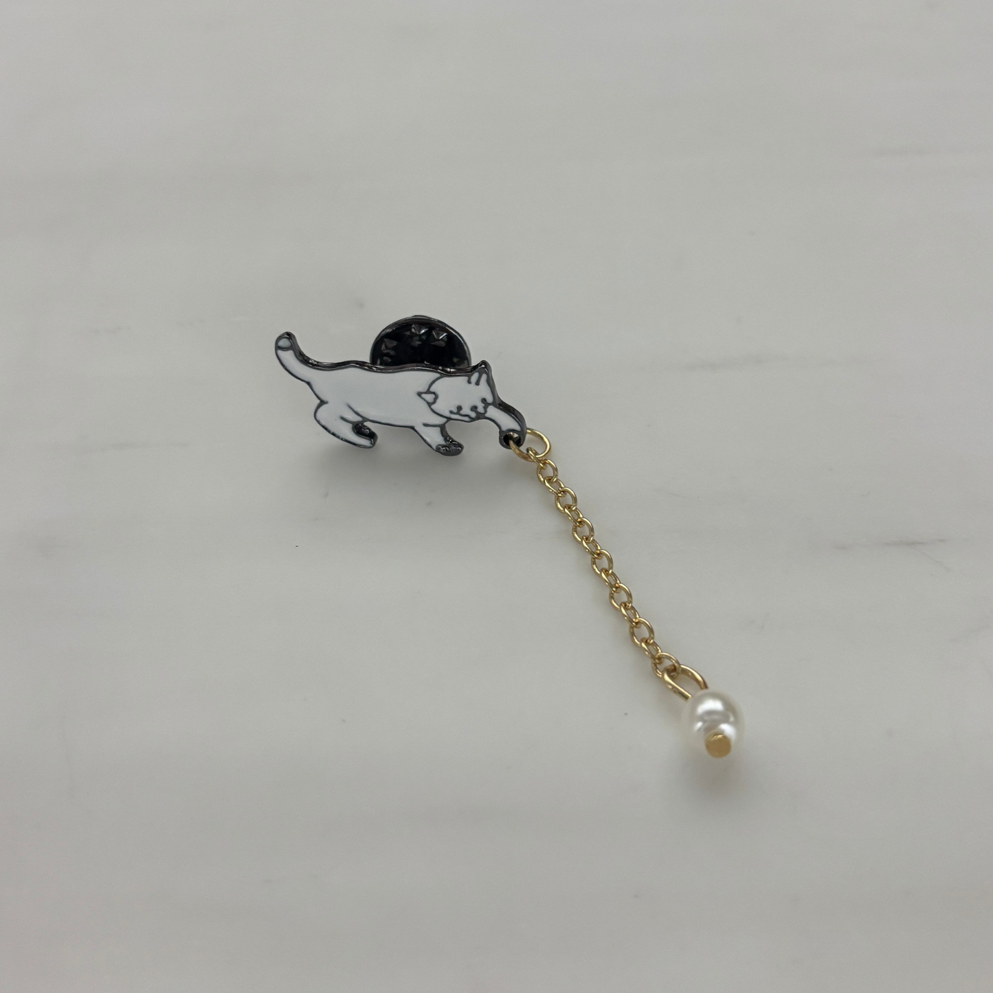 Cat with Ball Enamel Pin | White Cat with Dangling Pearl Charm | Moving Chain