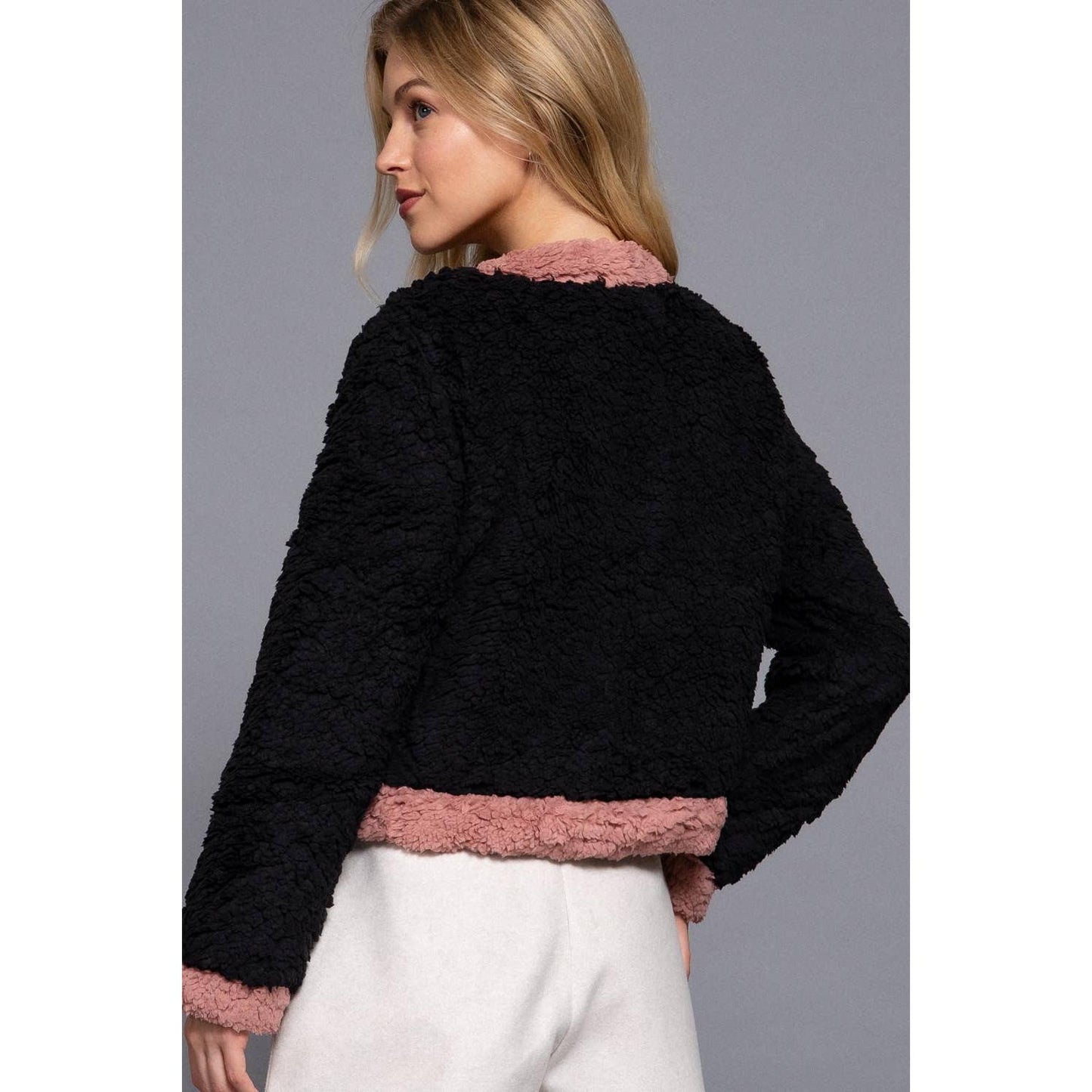 Chic Long Sleeve Faux Fur Jacket with Pocket Details | Soft, Stylish Winter Essential
