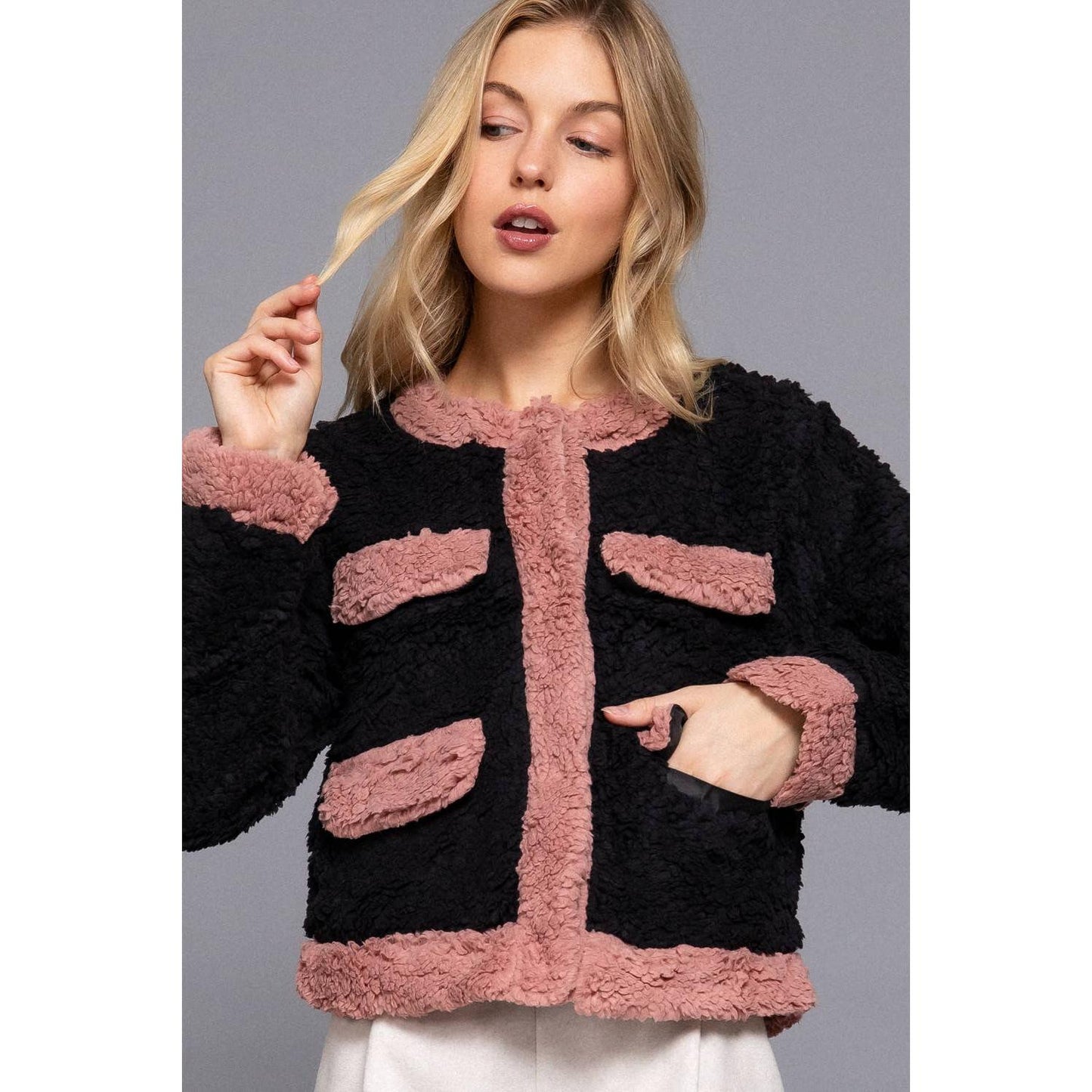 Chic Long Sleeve Faux Fur Jacket with Pocket Details | Soft, Stylish Winter Essential