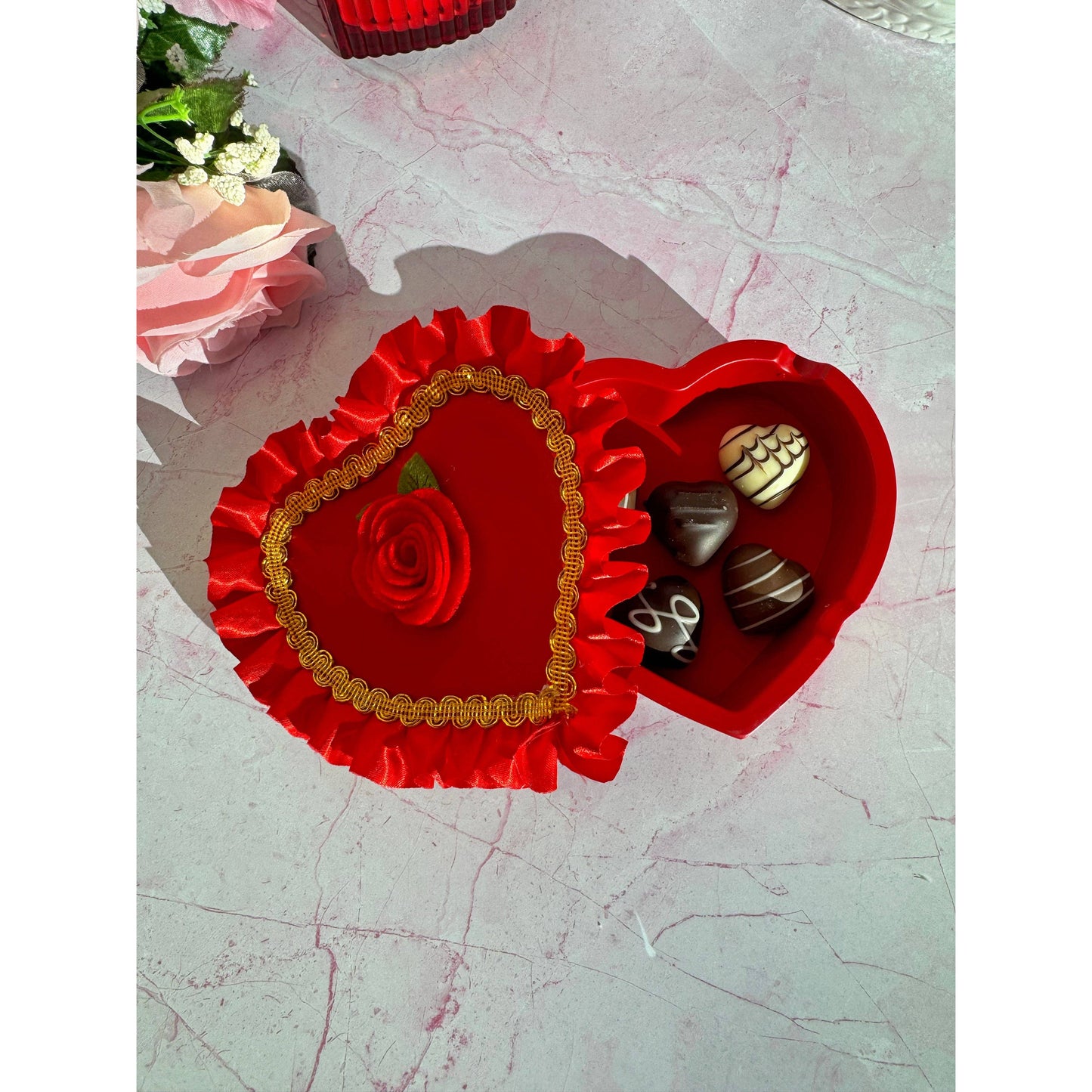 Chocolate Box Heart Shaped Ash Tray With Decorated Lid | 5" x 5" x 2"