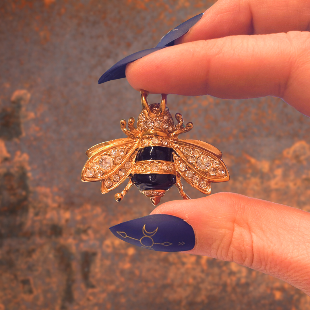 Classic Brooch Collection in Metal Alloy [8 Style Options]