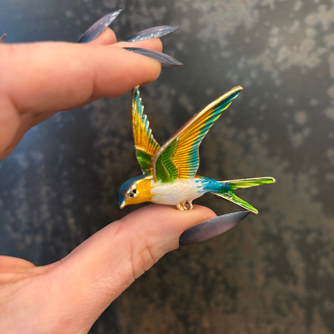 Classic Brooch Collection in Metal Alloy [8 Style Options]