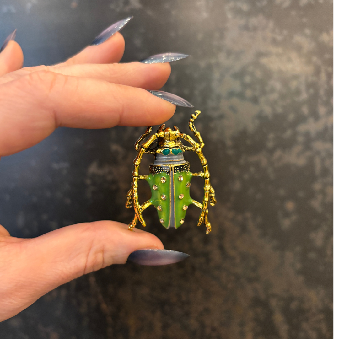 Classic Brooch Collection in Metal Alloy [8 Style Options]