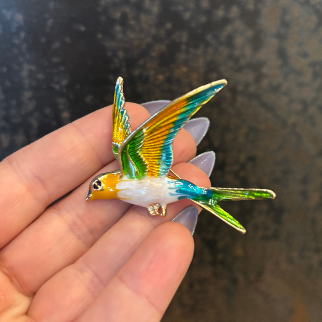 Classic Brooch Collection in Metal Alloy [8 Style Options]