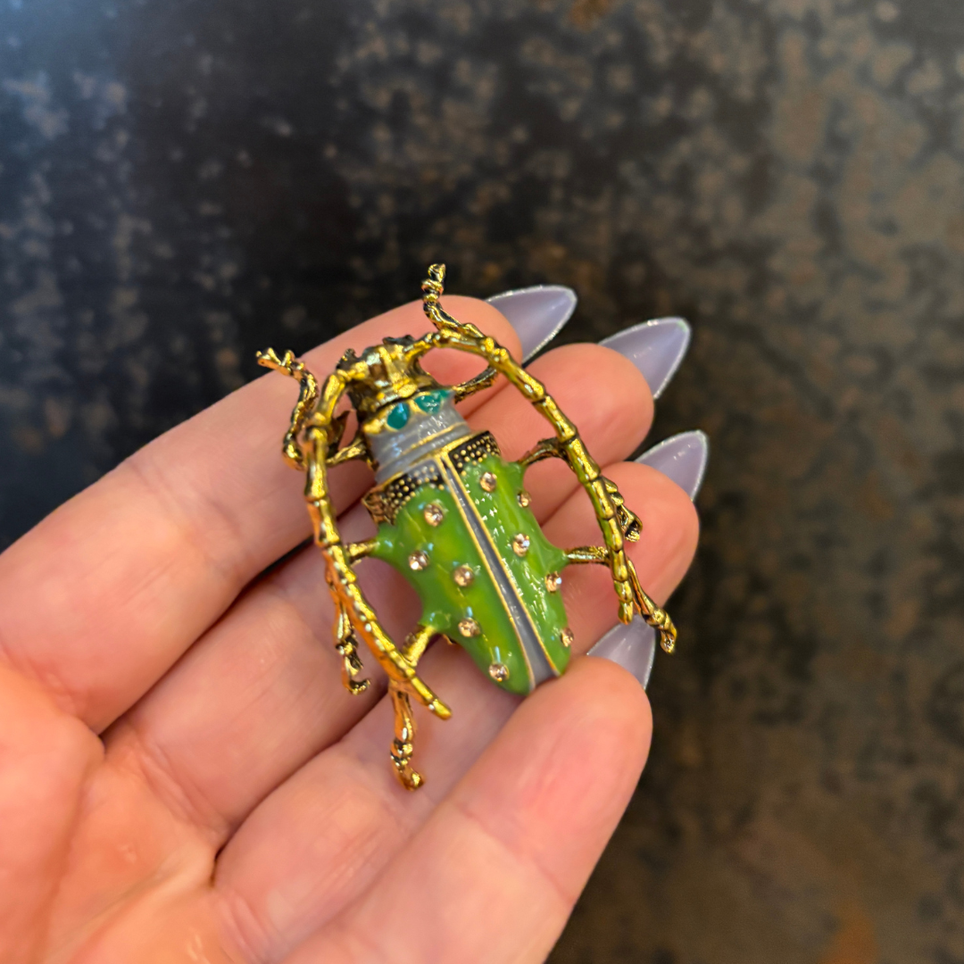 Classic Brooch Collection in Metal Alloy [8 Style Options]