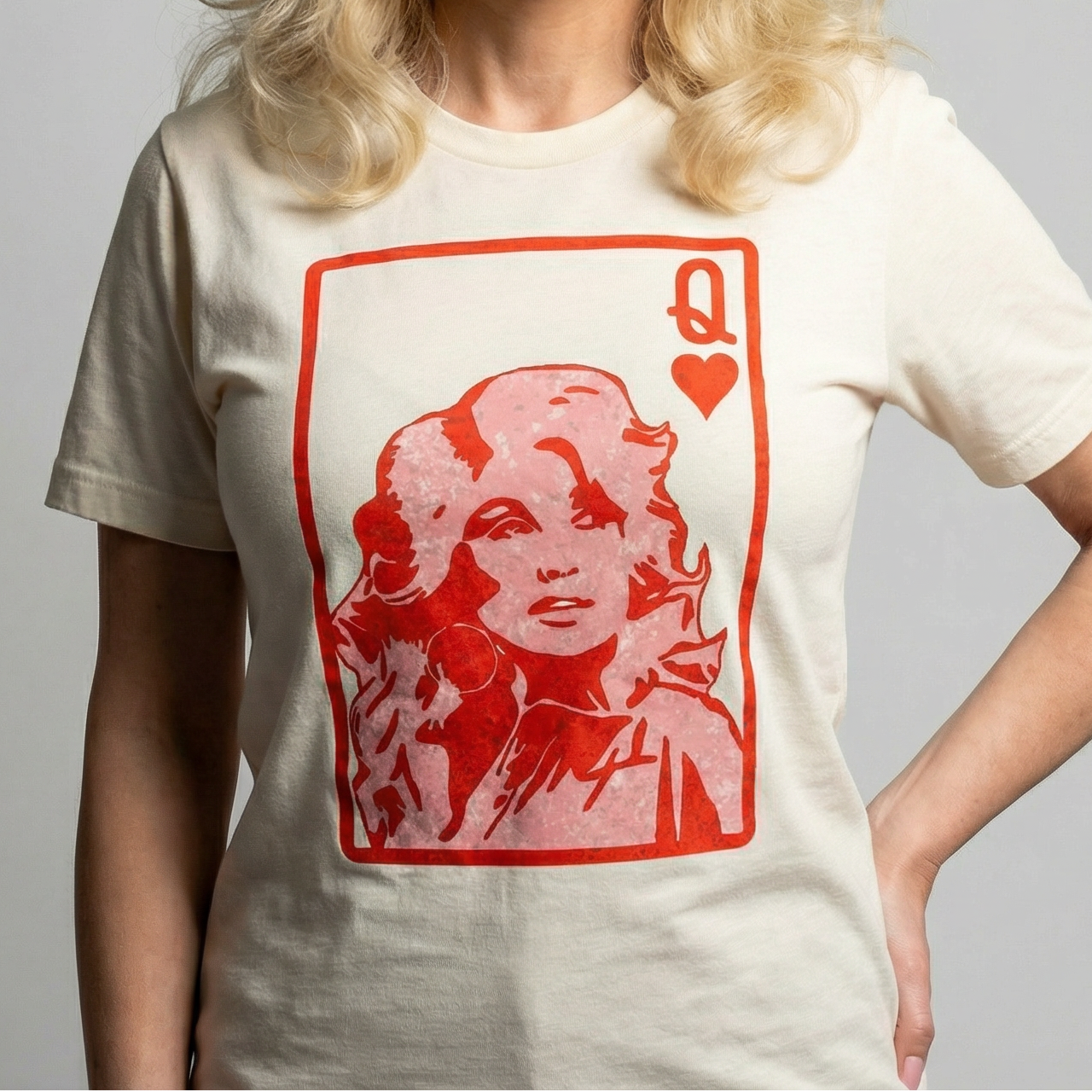 Dolly Queen of Hearts Graphic Tee Shirt in Cream/Natural [Sizes S-2XL]