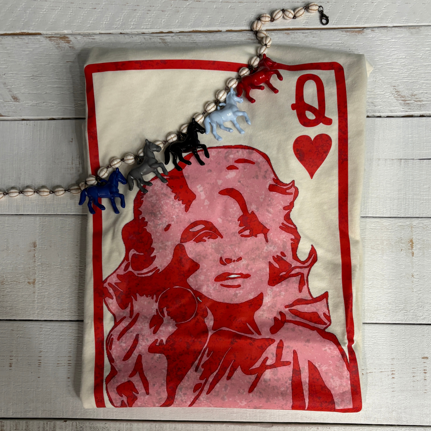 Dolly Queen of Hearts Graphic Tee Shirt in Cream/Natural [Sizes S-2XL]