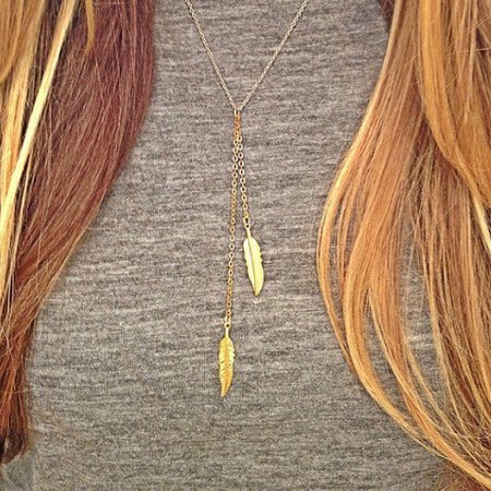 Double Leaf Modern Pendant Necklace in Gold