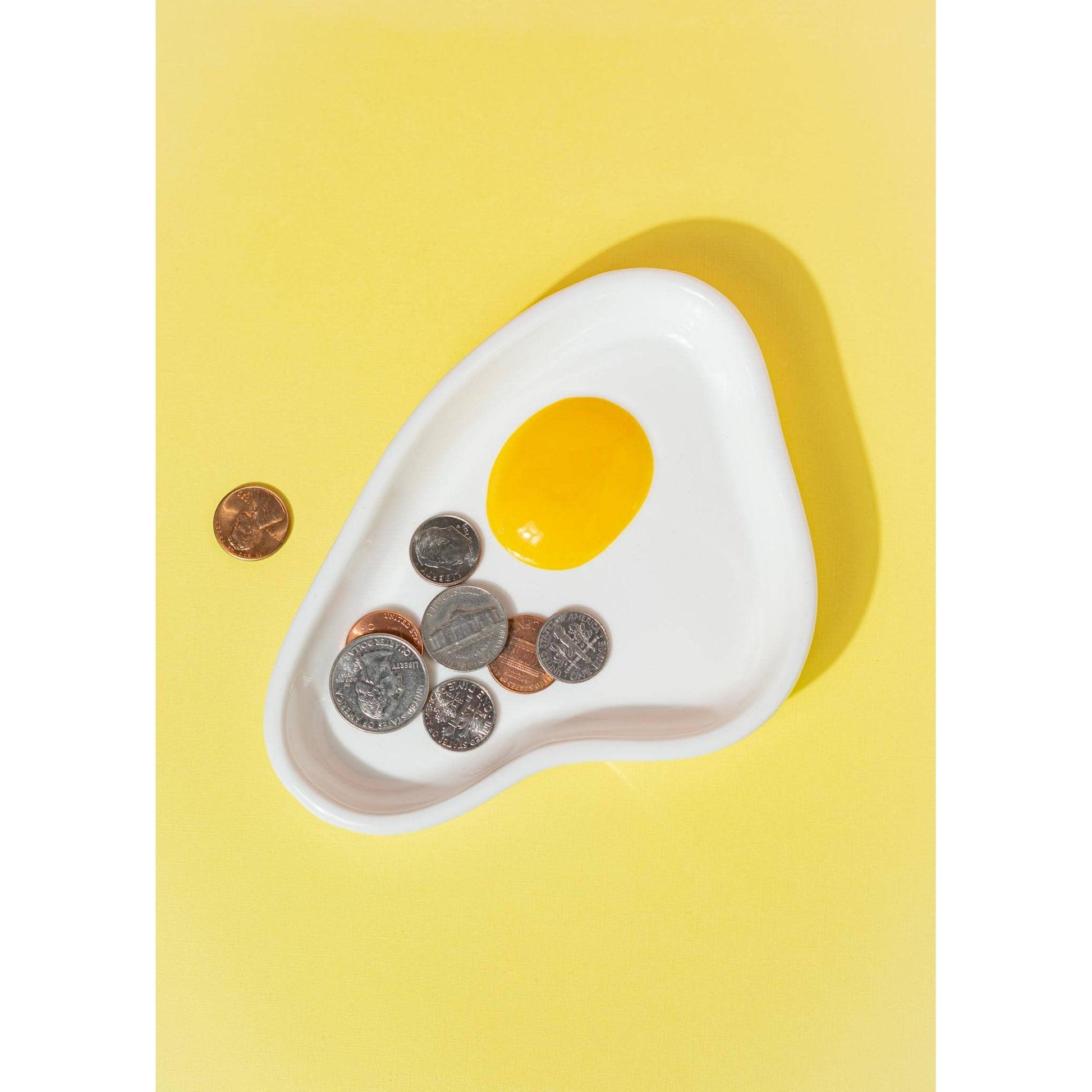 cigarette on egg Egg Ashtray | Ceramic Cigarette Ashbin Trinket Tray cigarette on egg Egg Ashtray | Ceramic Cigarette Ashbin Trinket Tray