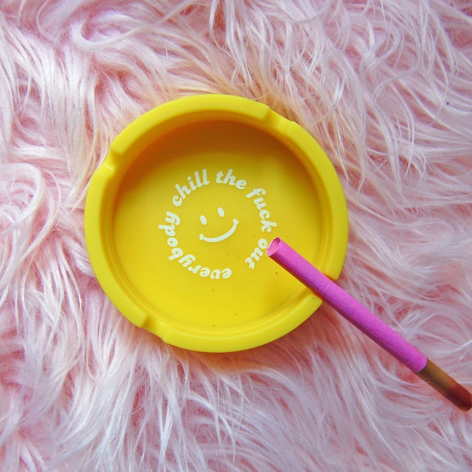 Everybody Chill Ash Tray in Yellow | Unbreakable Silicone Ashtray | Heat Resistant, Easy to Clean