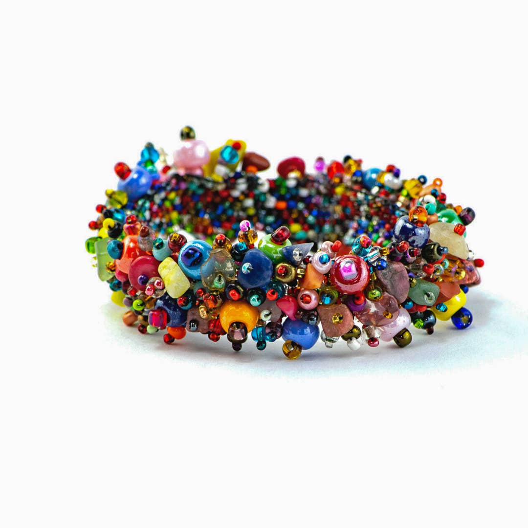 Fair Trade Handmade Capullo Magnetic Seed Multicolor Bead Bracelet | Czech Glass Beads | Handmade in Guatemala