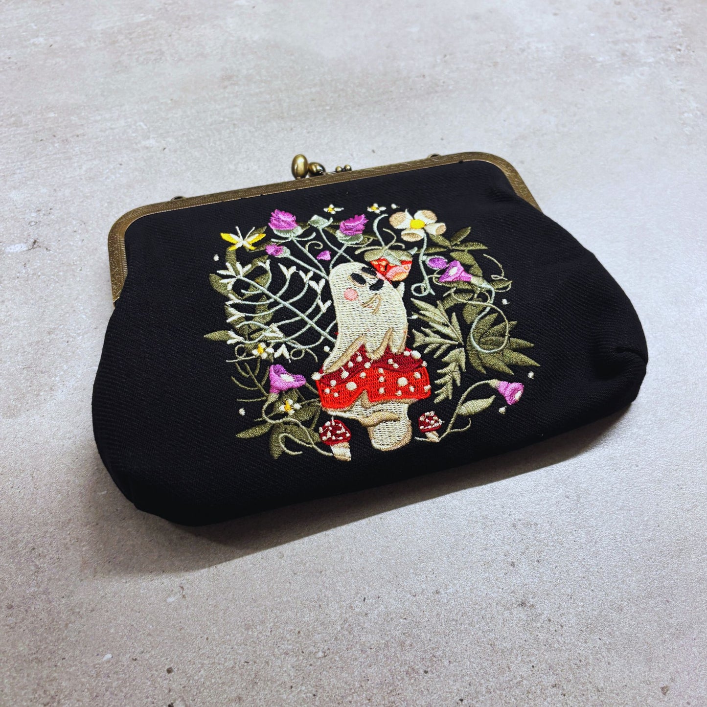 Ghost in Strawberry Field in Linen Blend | Halloween Illustration Handheld Shoulder Bag