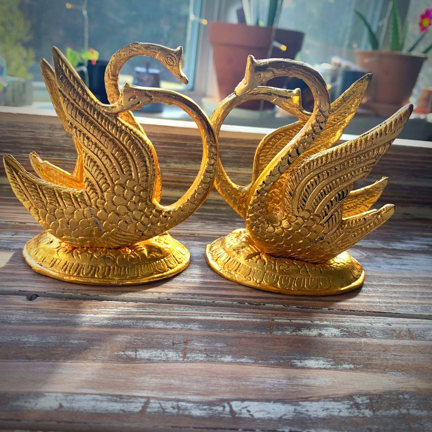 Golden Swan Cocktail Napkin or Mail Holder – Elegant Decor Figurine Gift for Home & Office