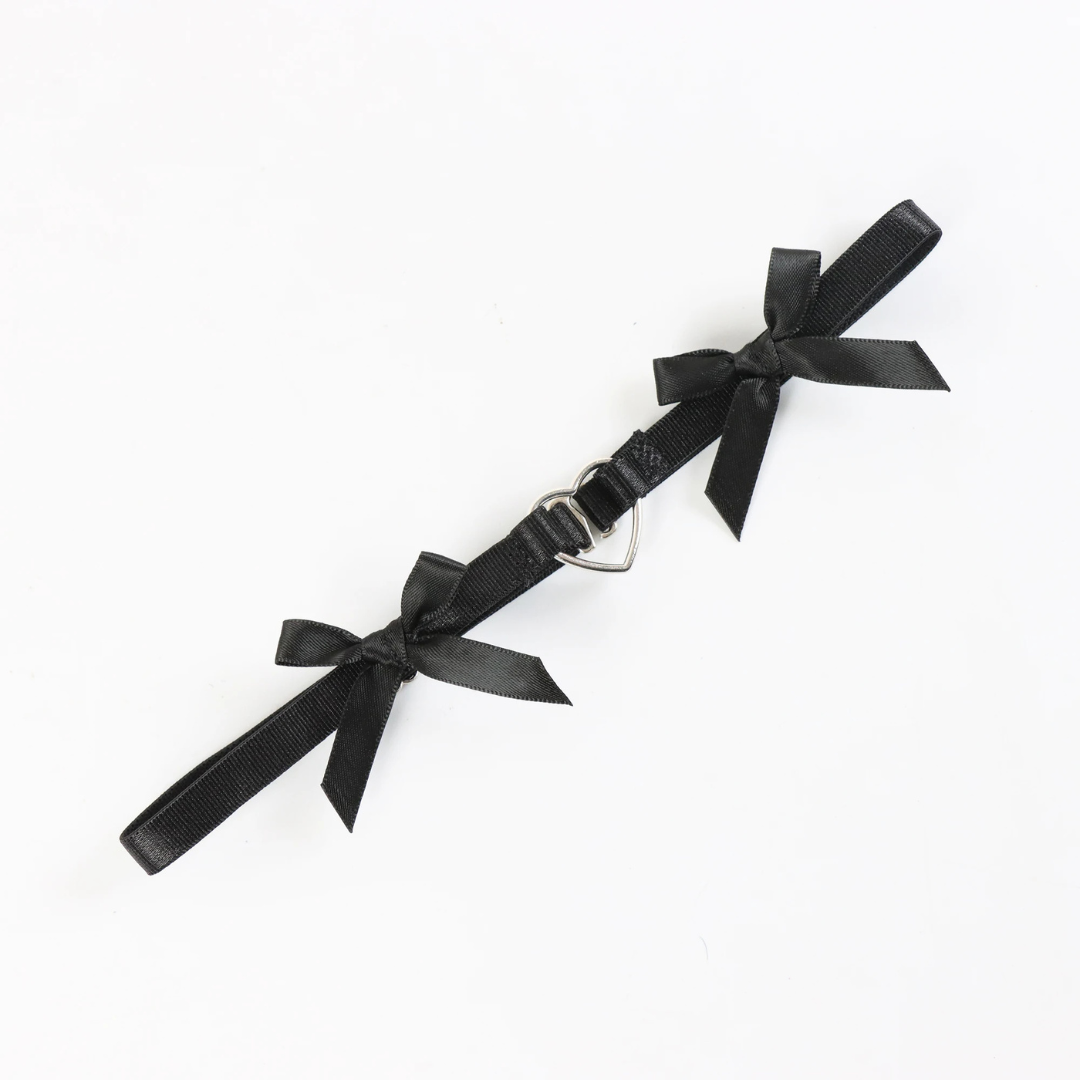 Gothic Heart Garter | Black Leg Garter with Silver Openwork Heart
