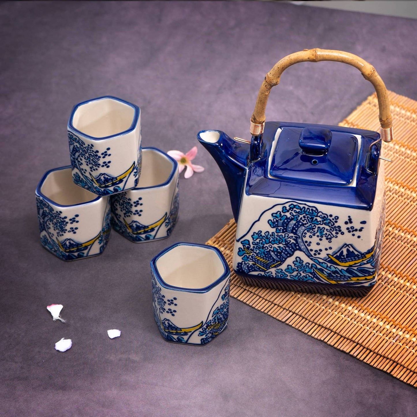 Great Wave Japanese Tea Set 20oz Tea Pot with 4 Hexagon Cups | Gift Box