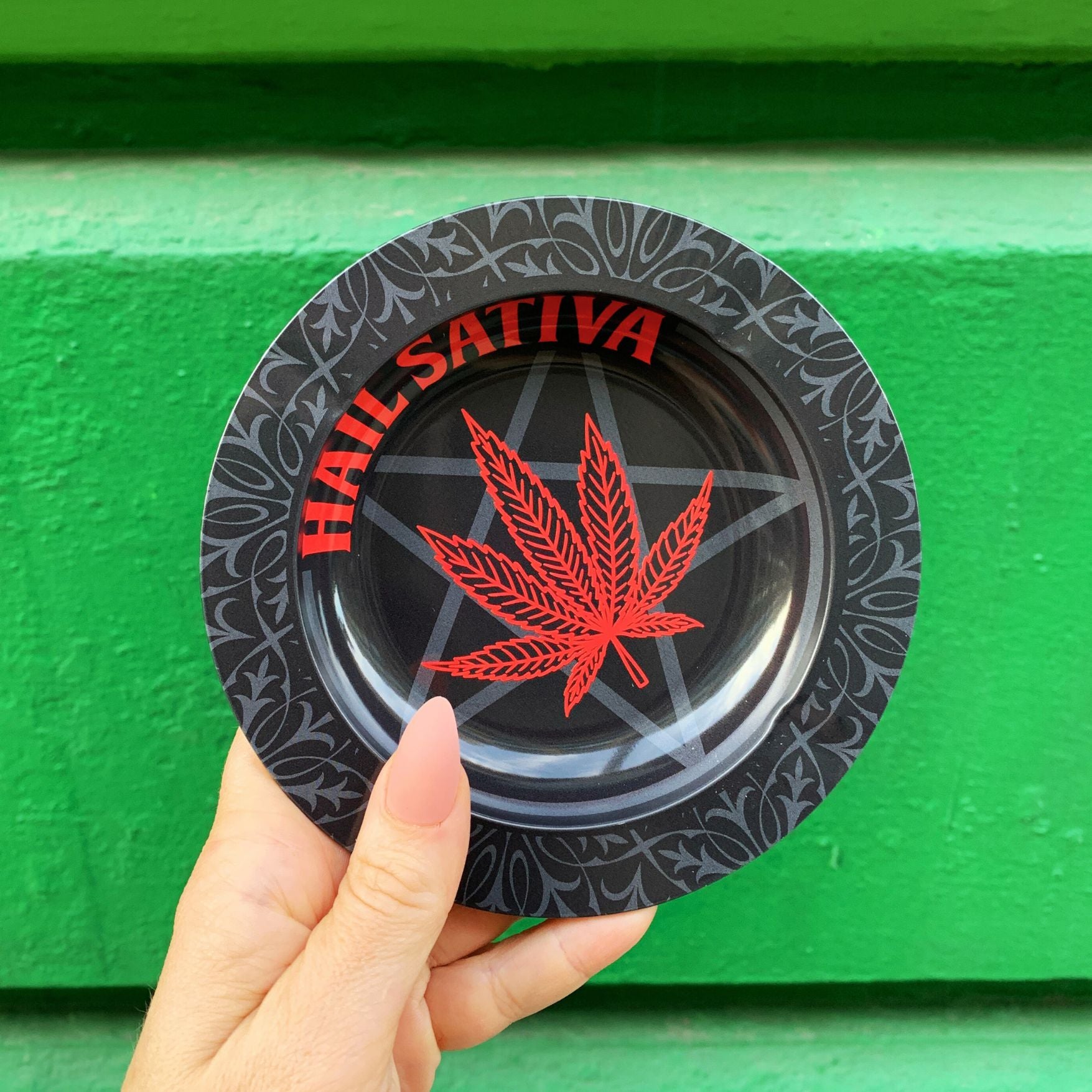 Hail Sativa Tin Ashtray | Round Lightweight Ashbin | 5.5"