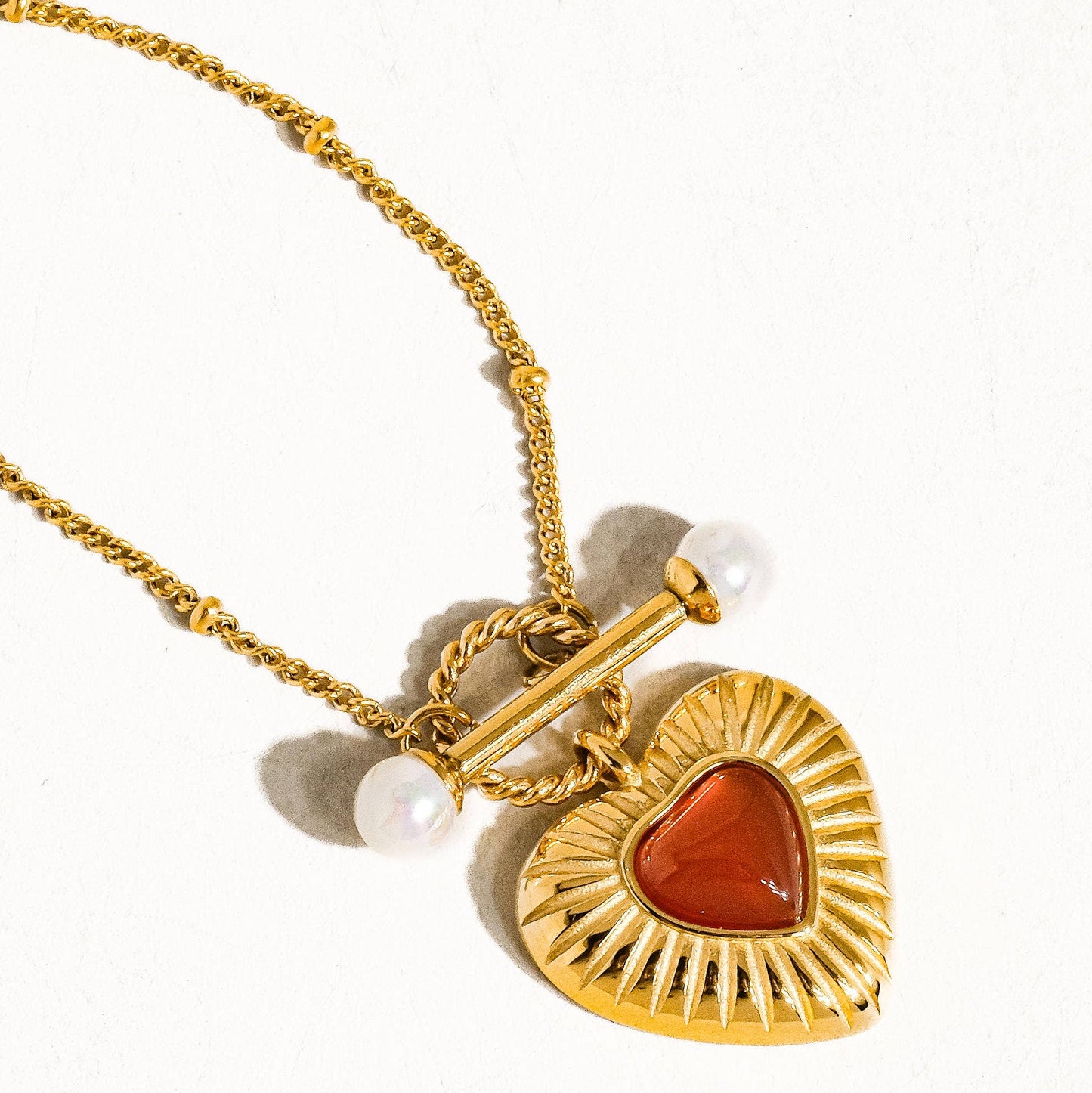 Havana 18K Non-Tarnish Vintage Heart Chain Necklace | Gold Plated Stainless Steel with Agate Pendant, Hypoallergenic