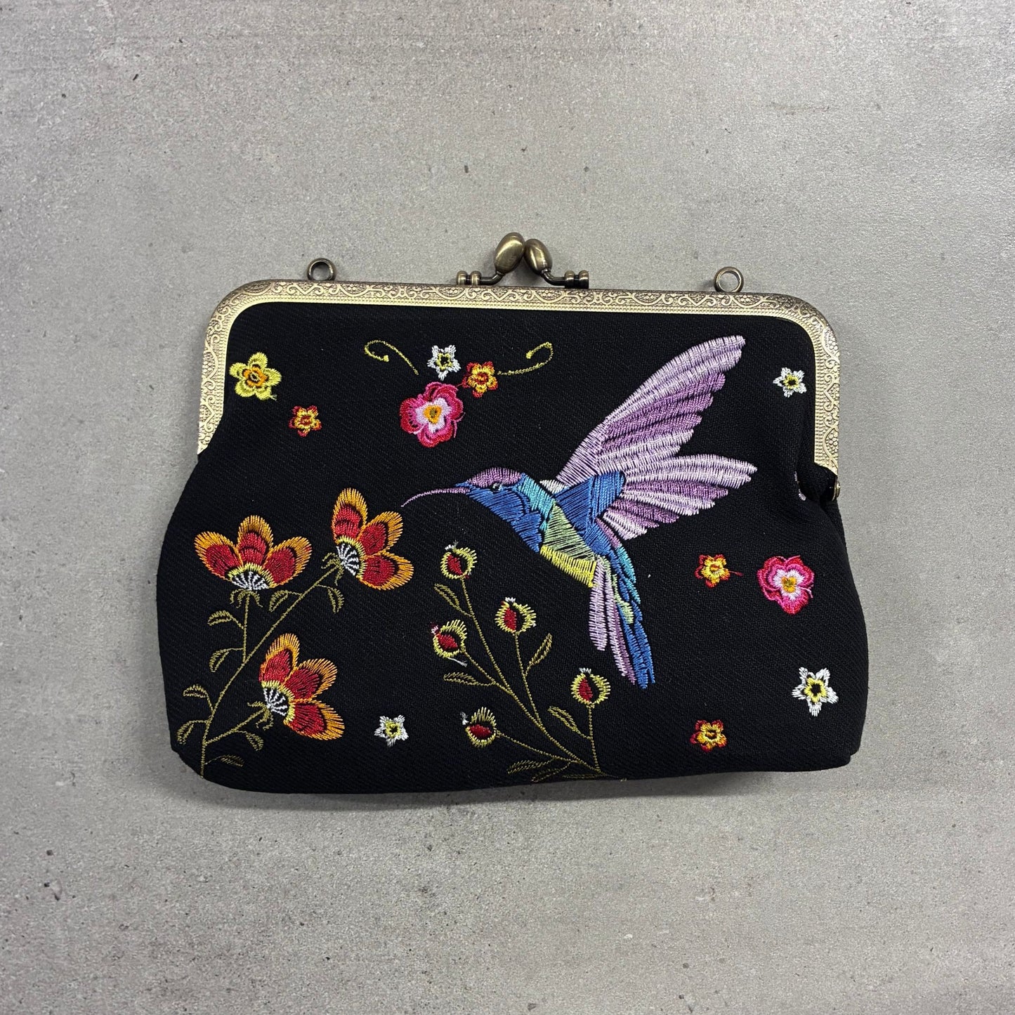 Hummingbird Kisslock Bag in Black | Embroidered Floral Handheld Shoulder Bag