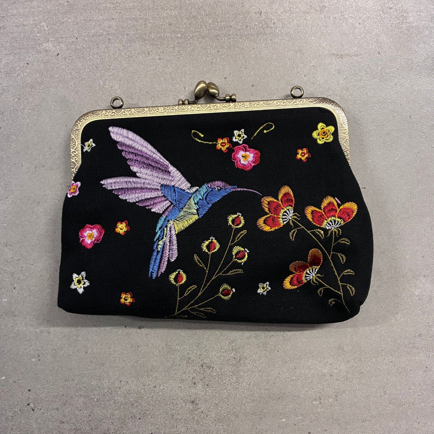 Hummingbird Kisslock Bag in Black | Embroidered Floral Handheld Shoulder Bag