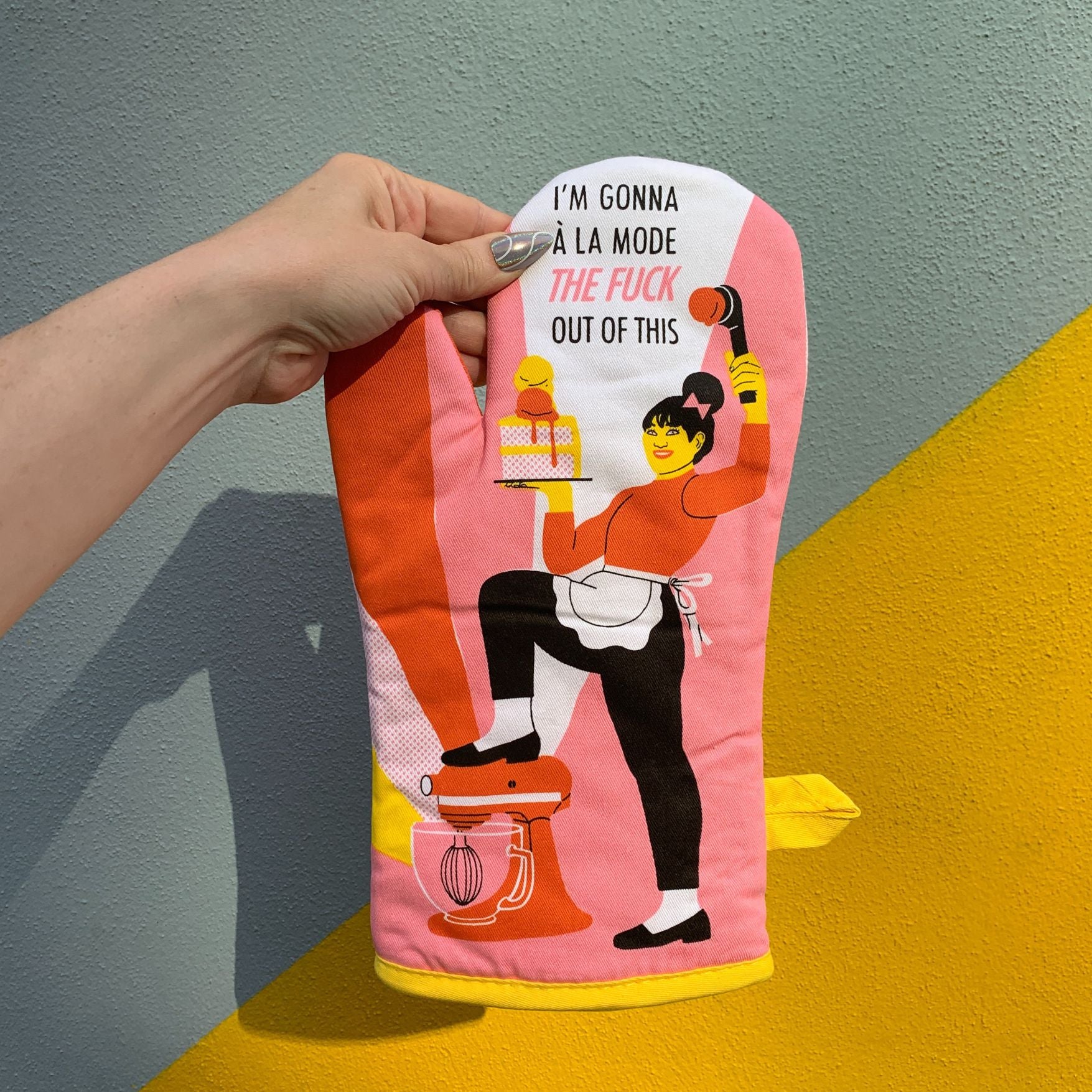 I'm Gonna A La Mode The Fuck Out Of This Oven Mitt | Kitchen
