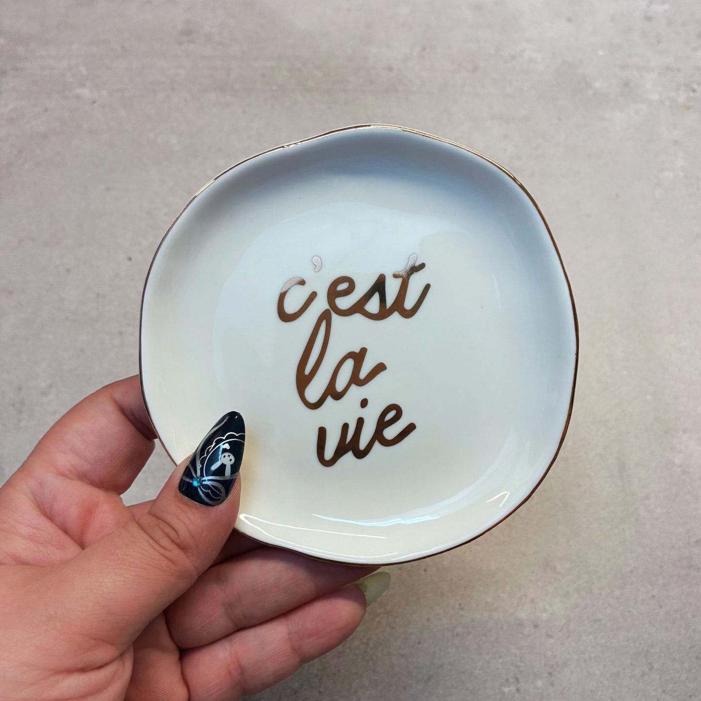 Ivory Ceramic Tray with Makeup Sponge Gift Set | Cosmetic Giftable Beauty Tools Set