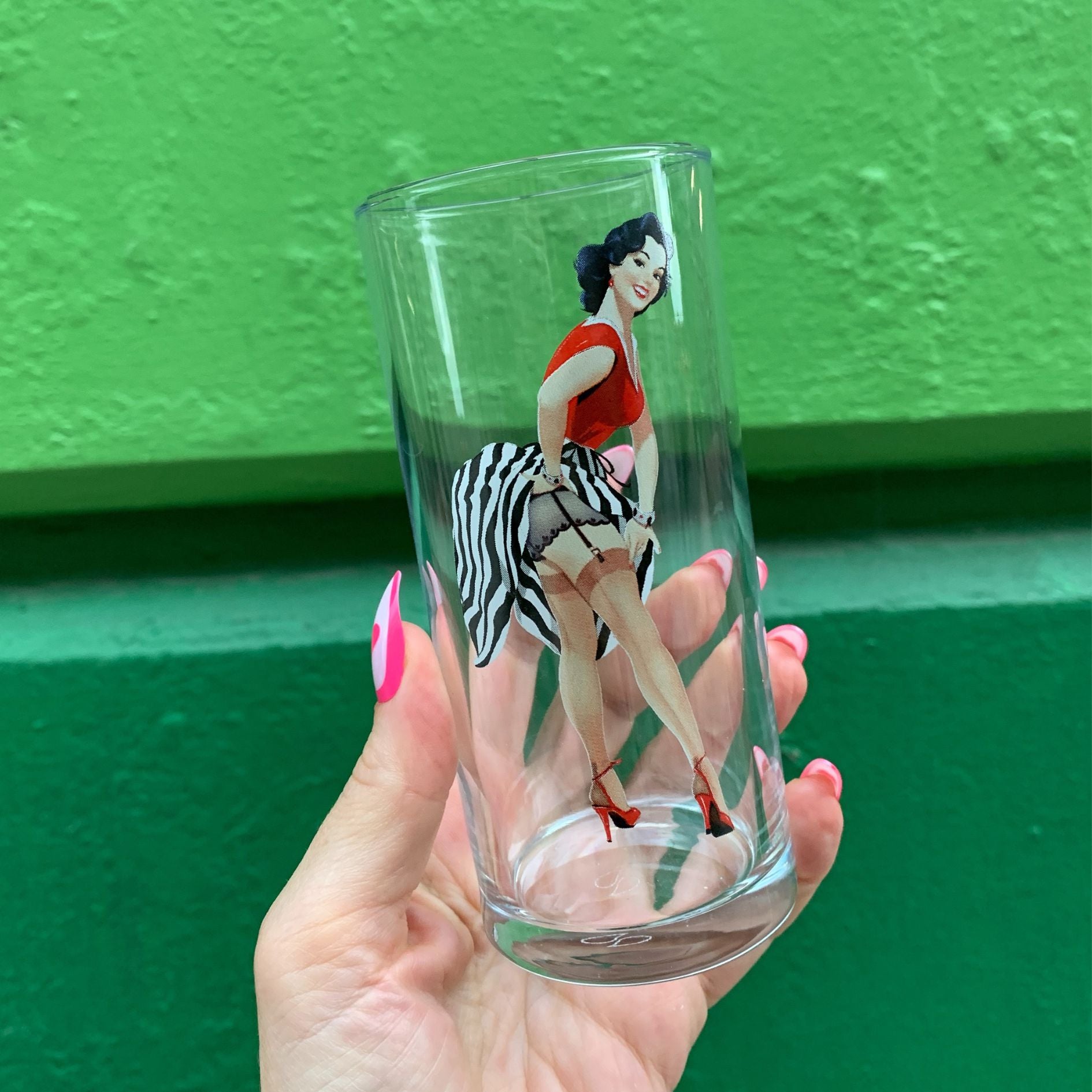 Set of 6 Pin-up Girls Drinking Glasses | Retro Glass Drinkware