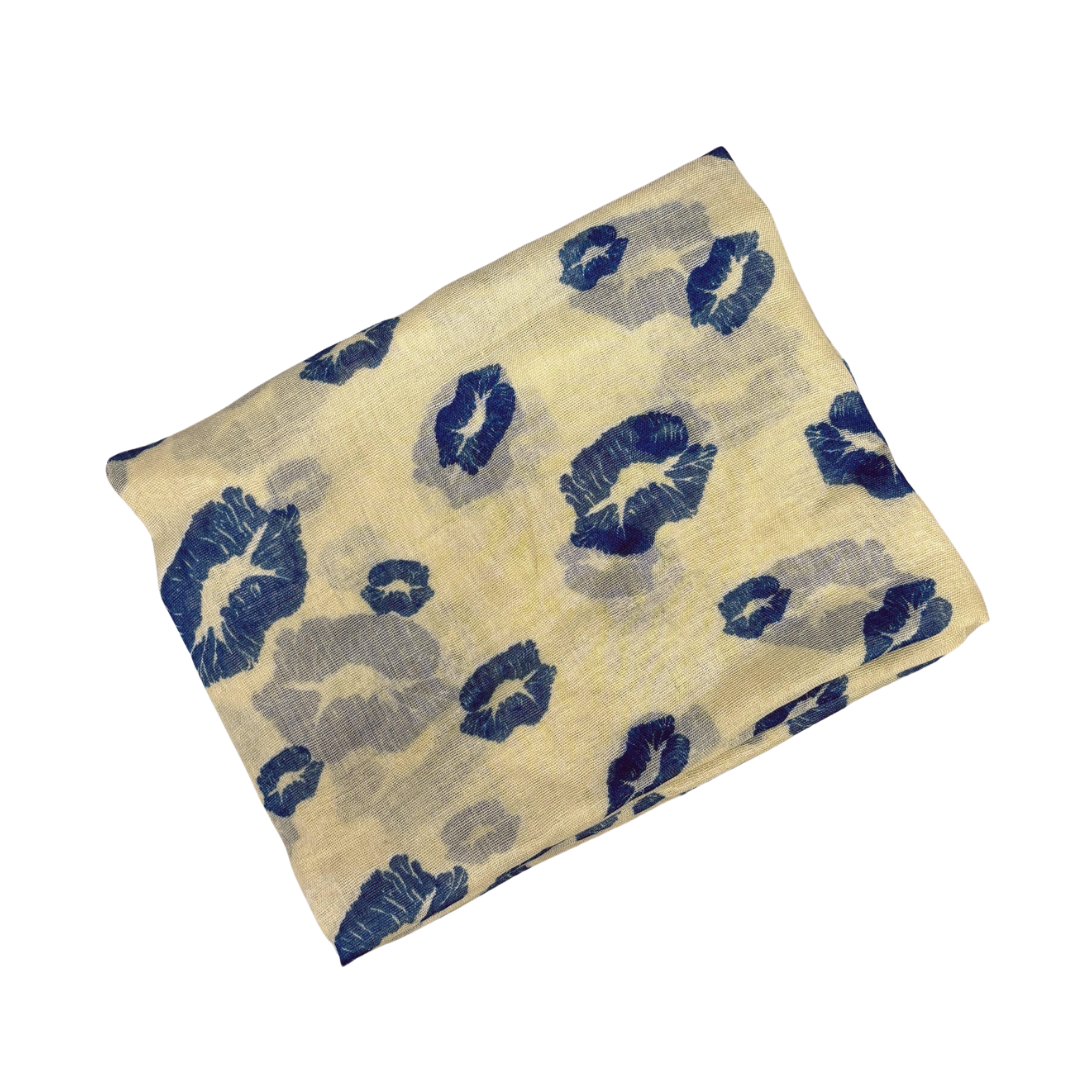 Lipstick Lover Kiss Print Scarf in Scarlet and Black