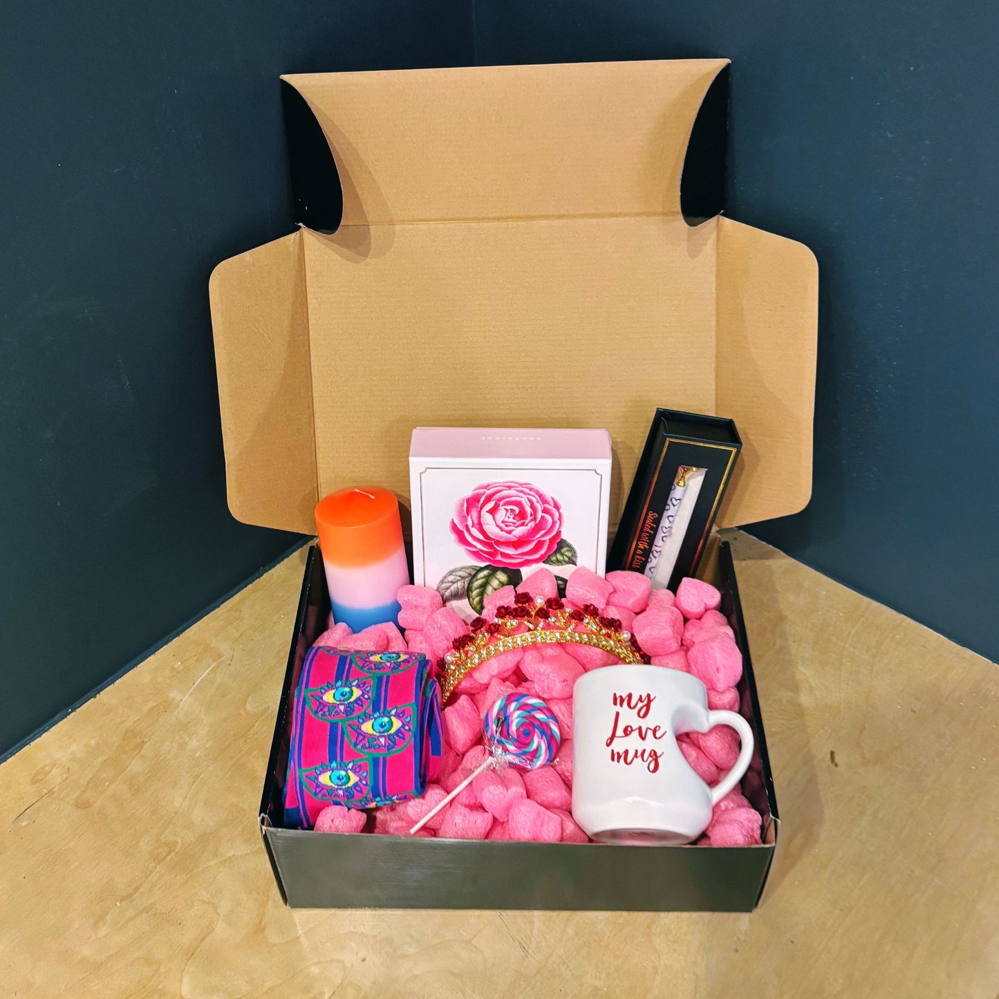 Love Mug Deluxe Valentine’s Gift Box